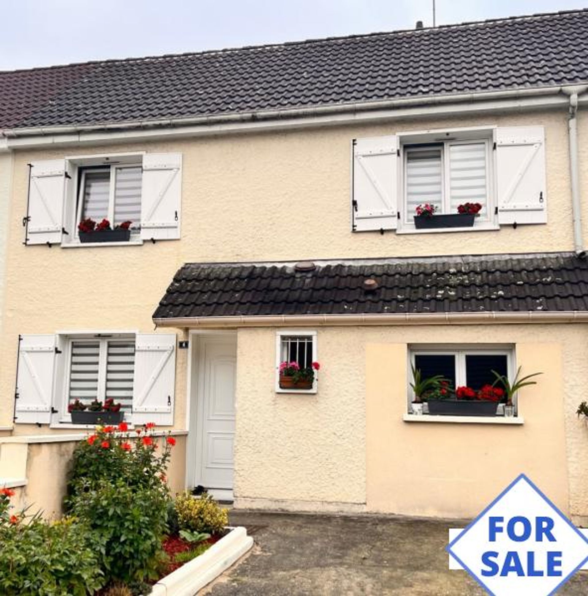 casa en Saint-Germain-du-Corbéis, Normandy 10928986