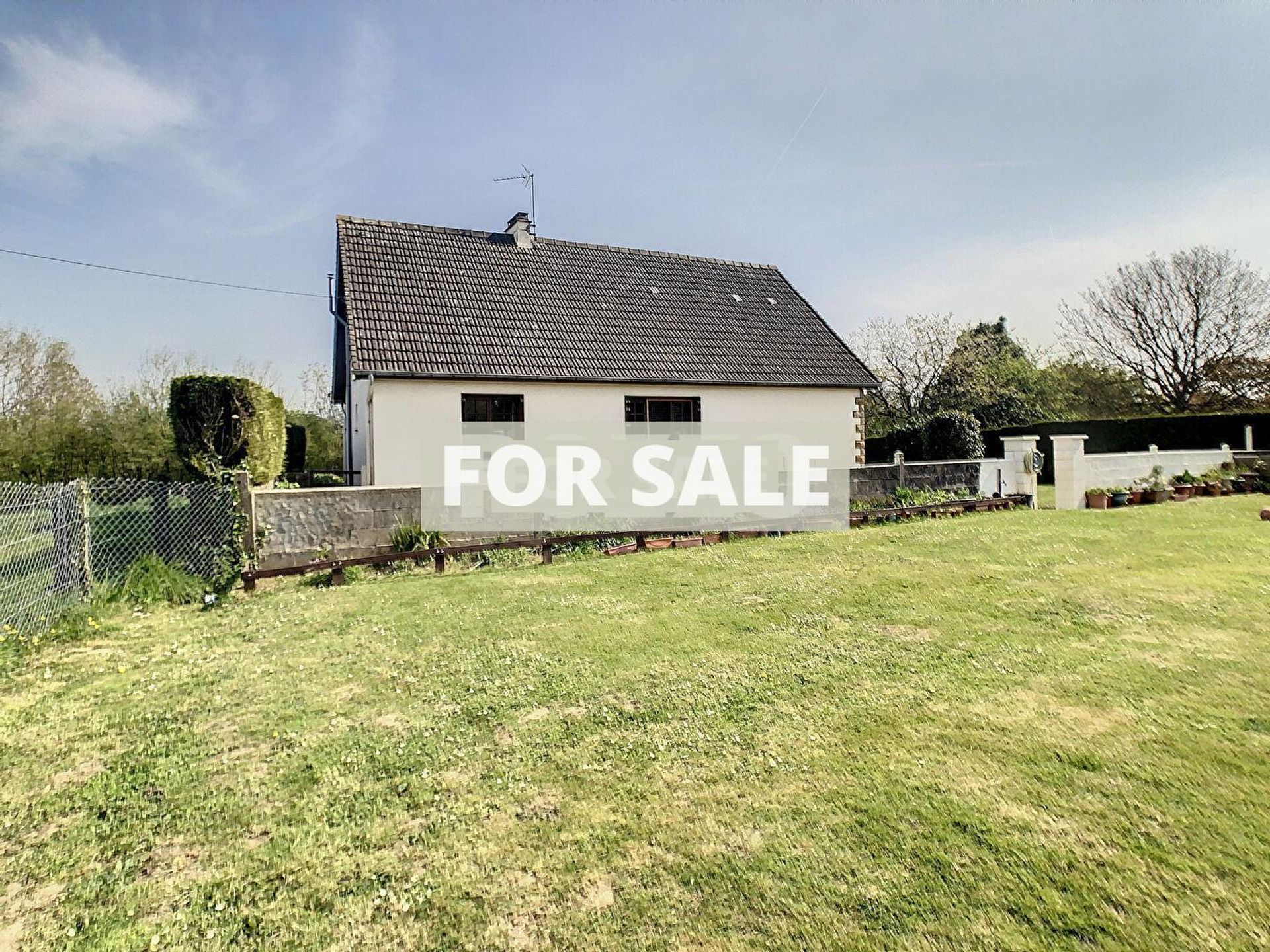 rumah dalam La Vendelée, Normandy 10929080