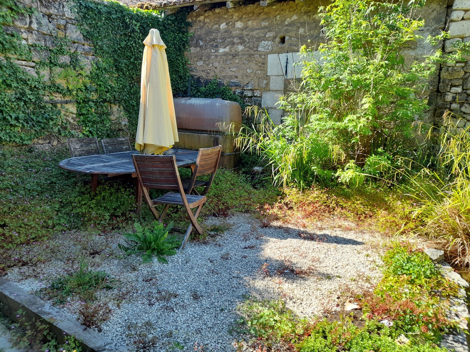 loger dans La Rochebeaucourt-et-Argentine, Nouvelle-Aquitaine 10929724