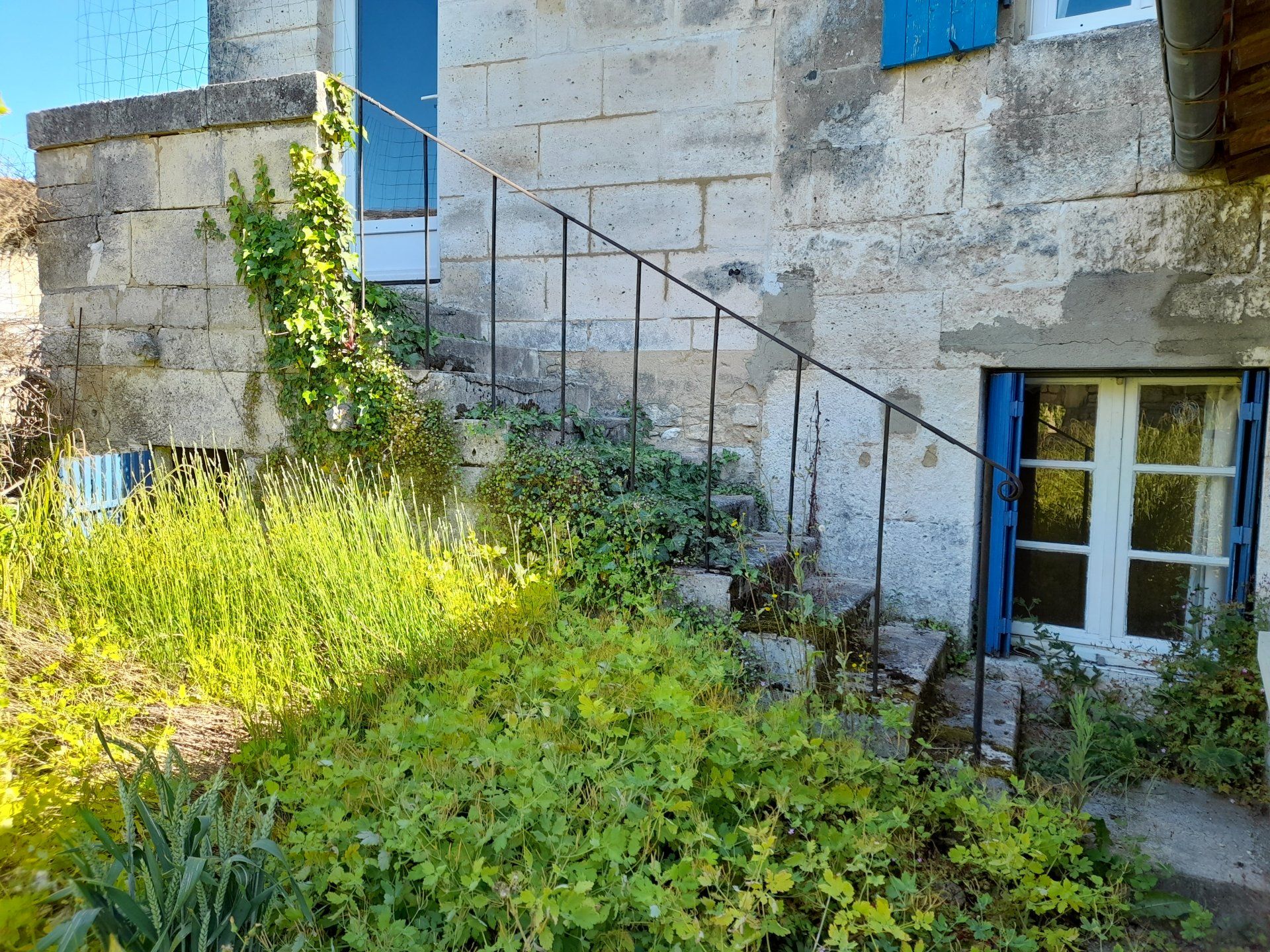 Huis in La Rochebeaucourt-et-Argentine, Nouvelle-Aquitaine 10929724