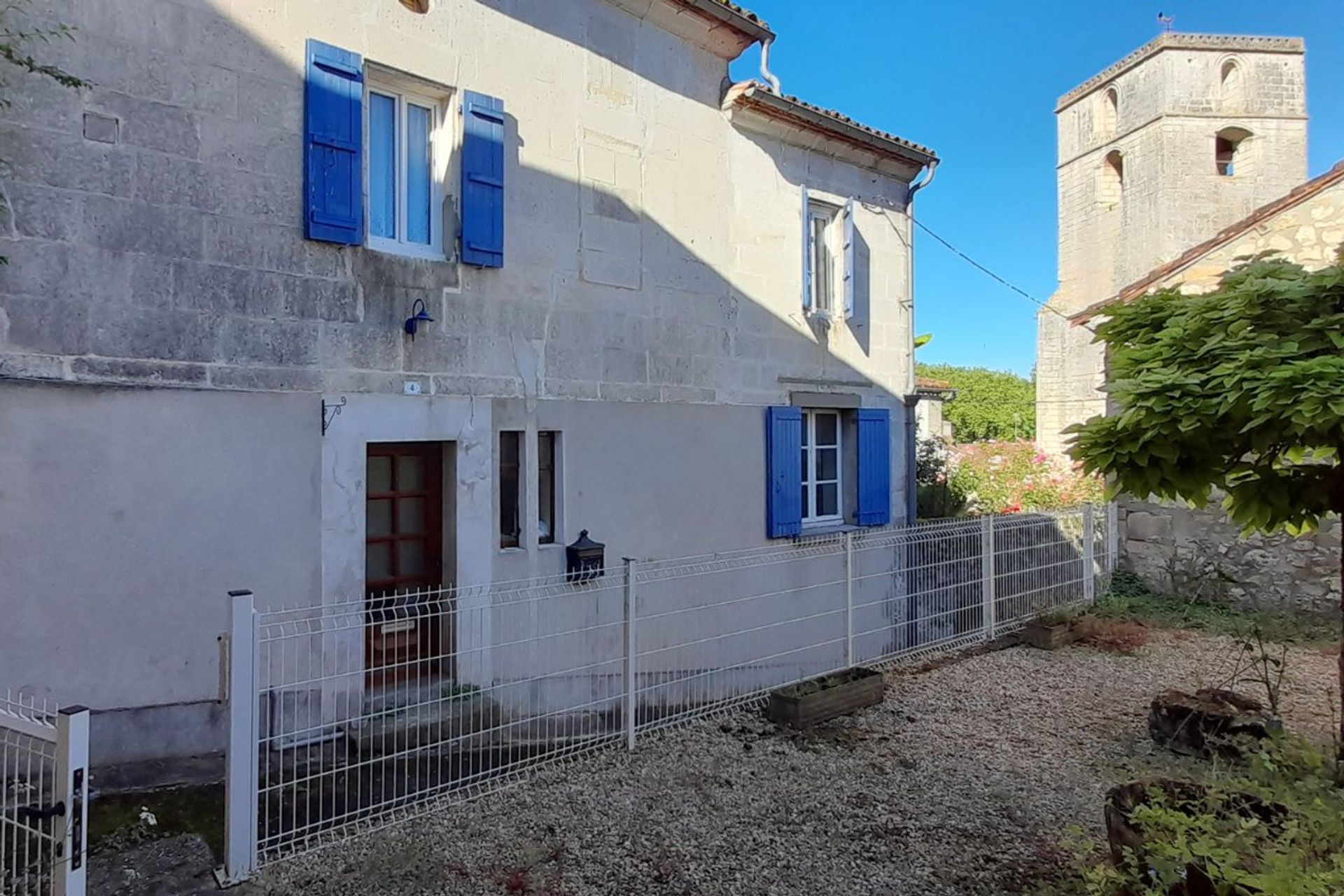 Huis in La Rochebeaucourt-et-Argentine, Nouvelle-Aquitaine 10929724