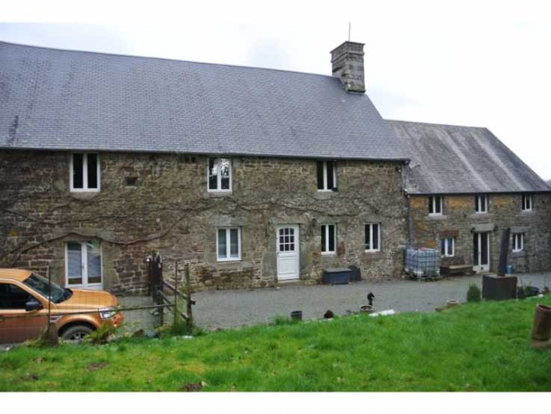 rumah dalam Gavray, Normandie 10930039