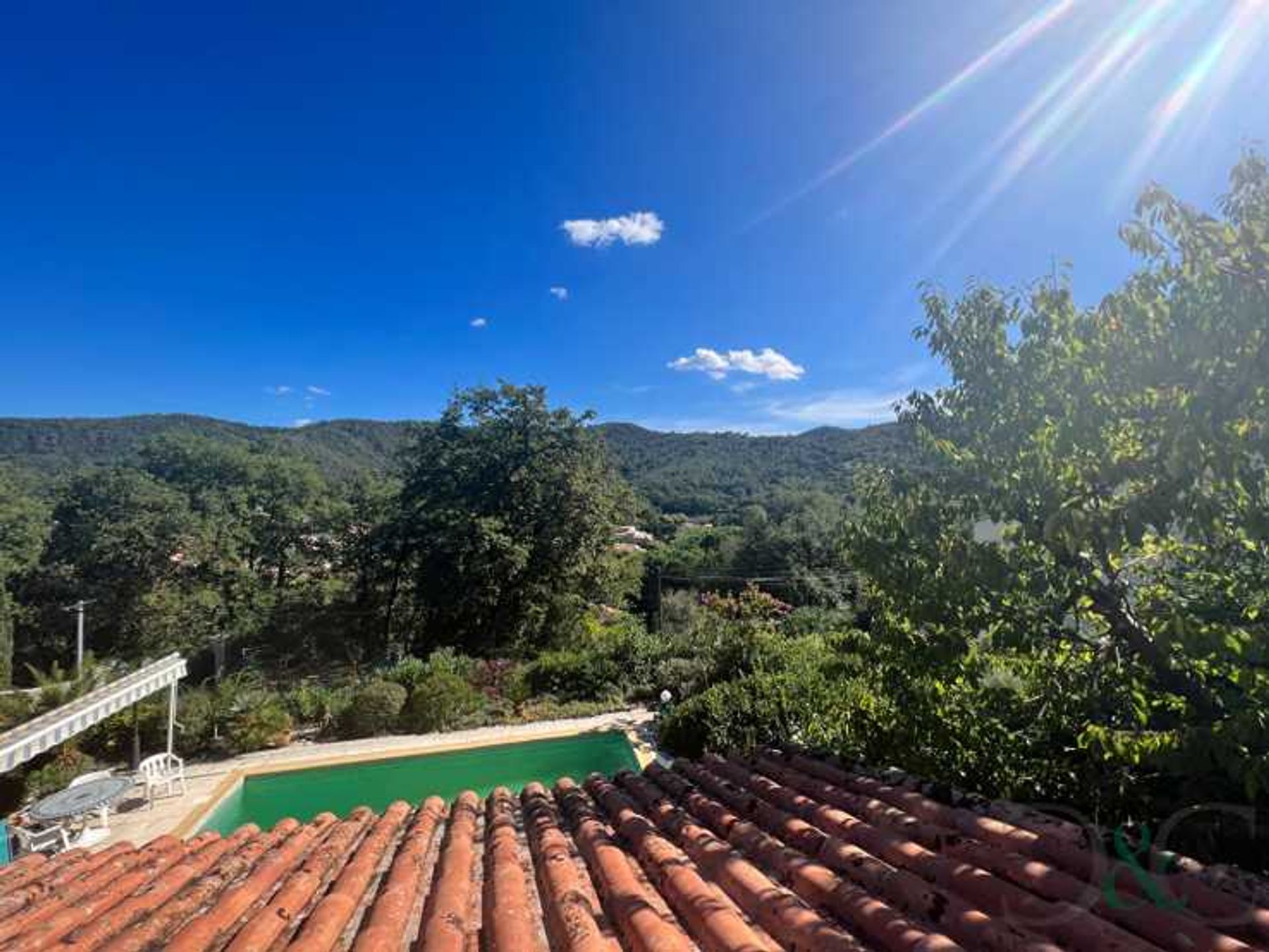 Huis in Collobrieres, Provence-Alpes-Côte d'Azur 10930204