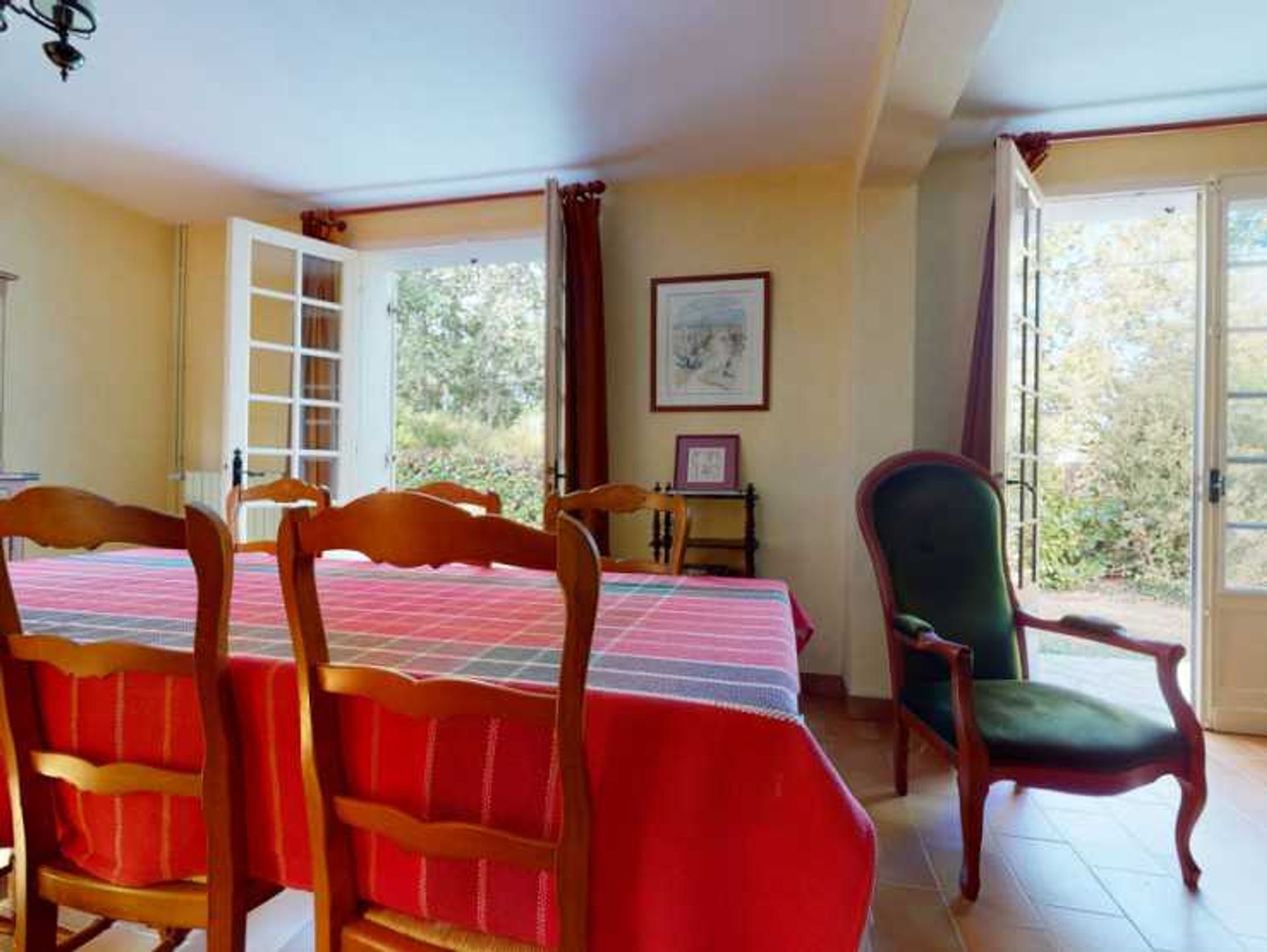 Haus im Mauzac-et-Grand-Castang, Nouvelle-Aquitaine 10930226