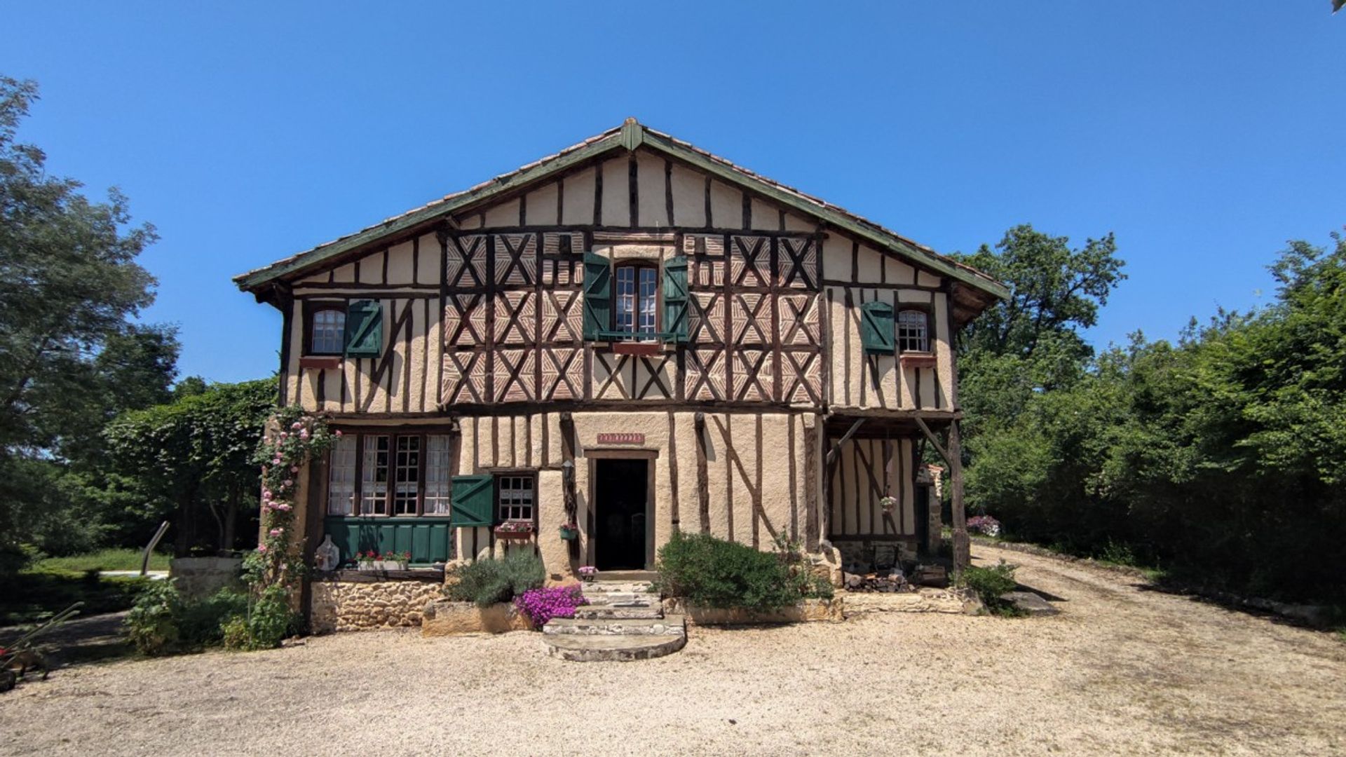 Hus i Rieumes, Occitanie 10930246