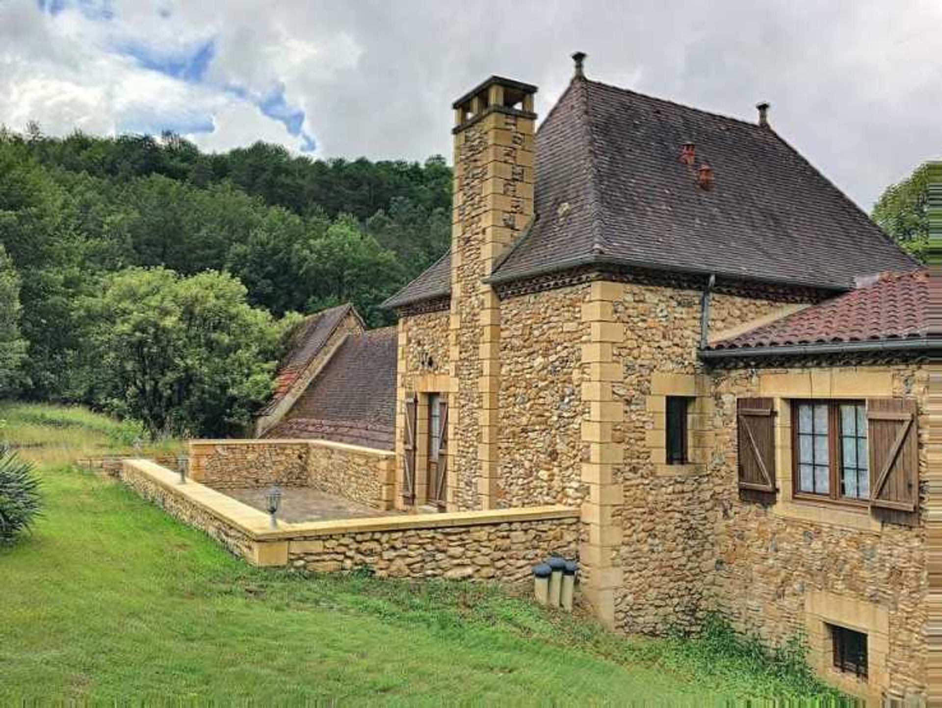 Hus i Rouffignac-Saint-Cernin-de-Reilhac, Nouvelle-Aquitaine 10930281