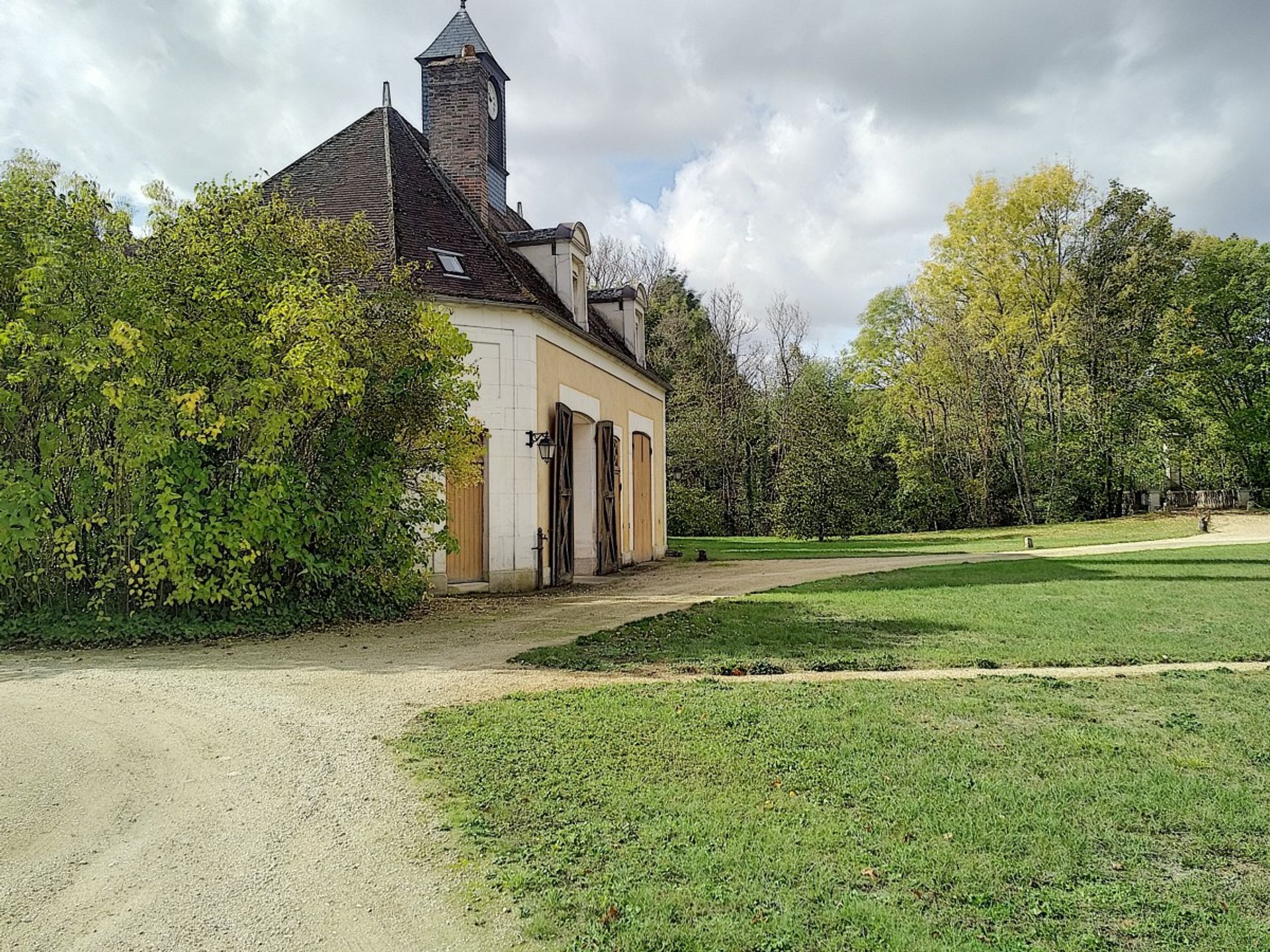 Other in , Bourgogne-Franche-Comté 10930406