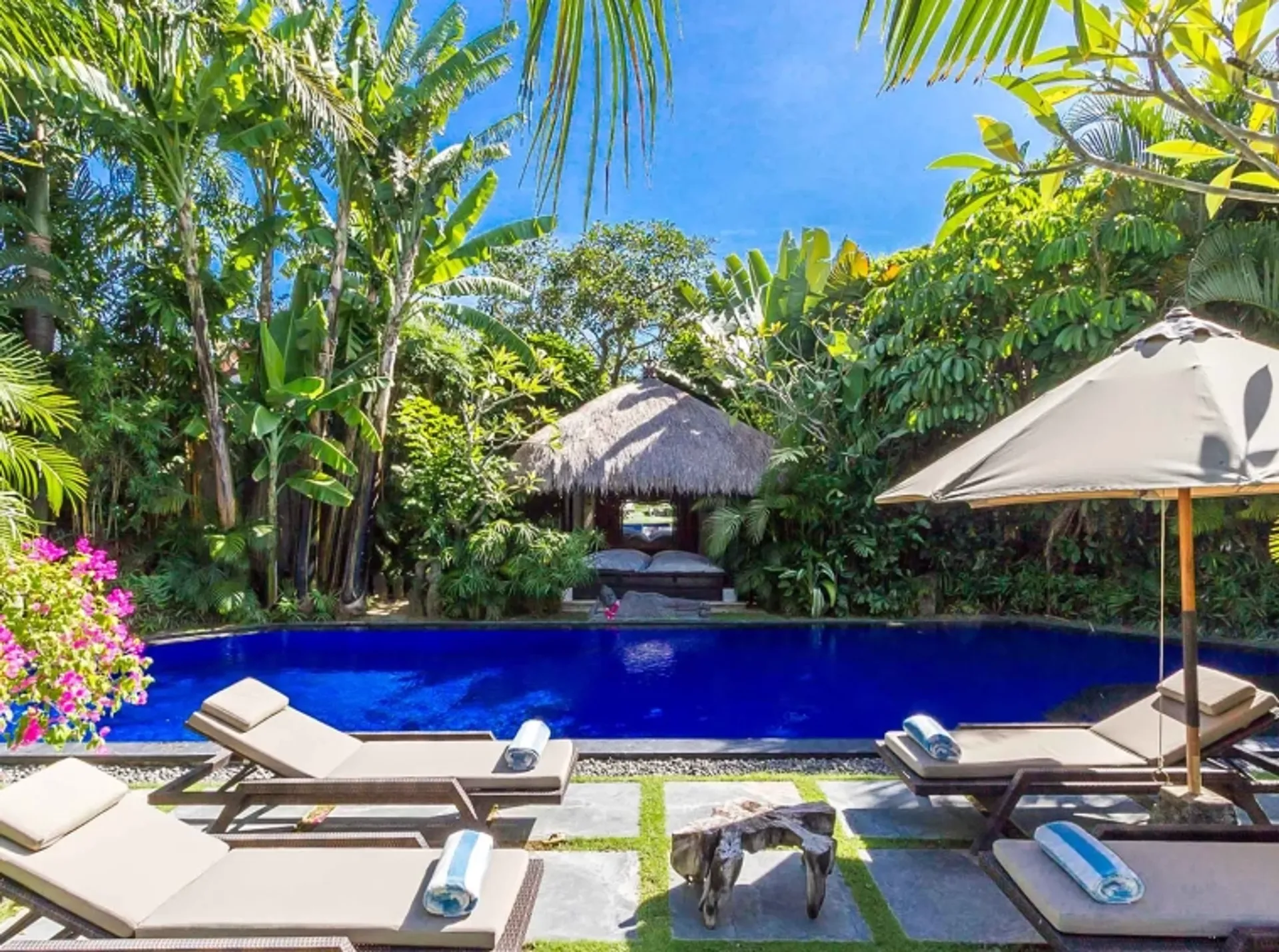 casa en peliatán, bali 10930628