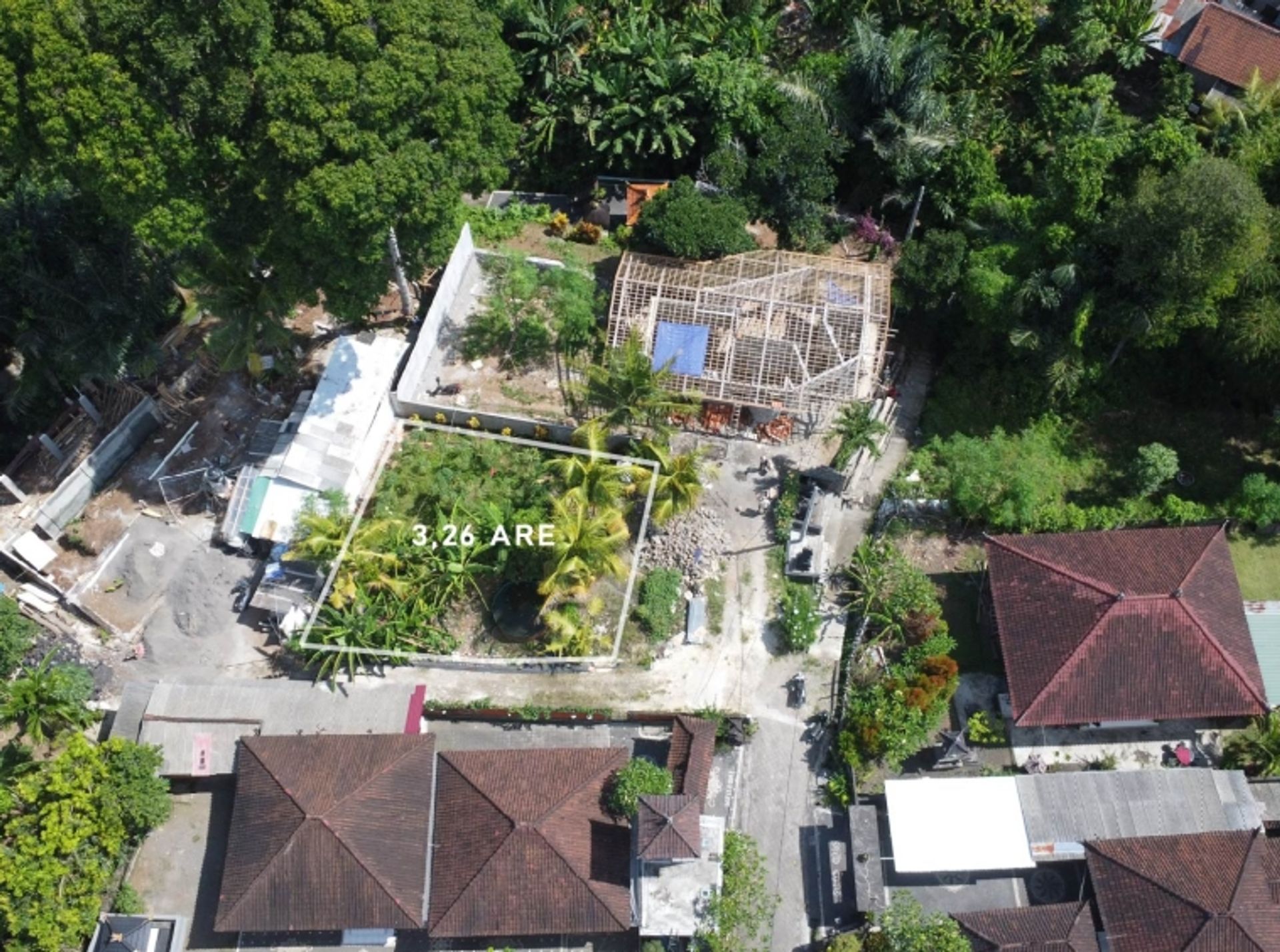 Terre dans Padanglinjong, Bali 10930757