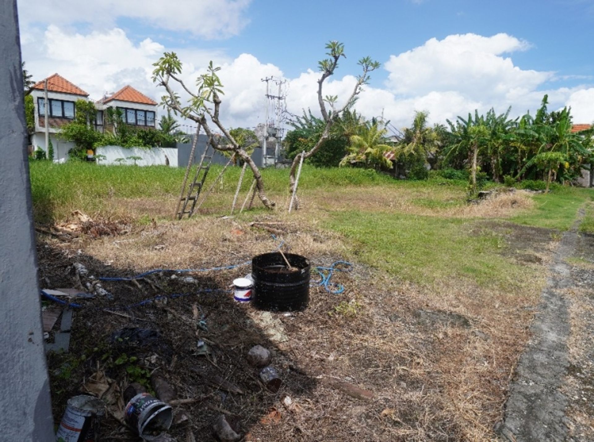 Maa sisään Padanglinjong, Bali 10930766