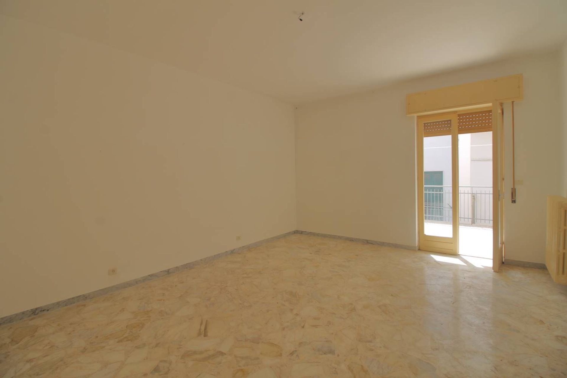 Condominium dans Mola di Bari, Apulia 10930767