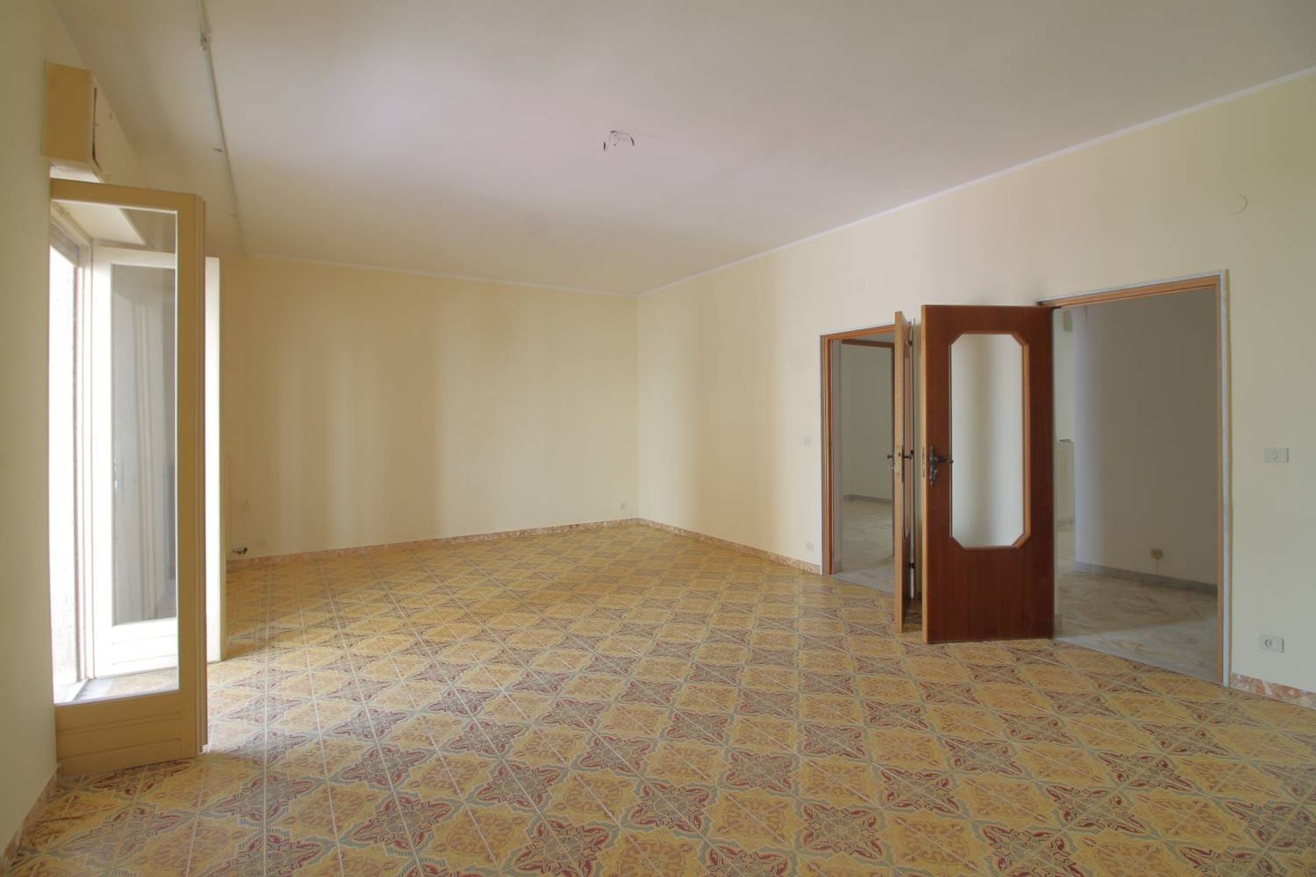 Condominio nel Mola di Bari, Puglia 10930767