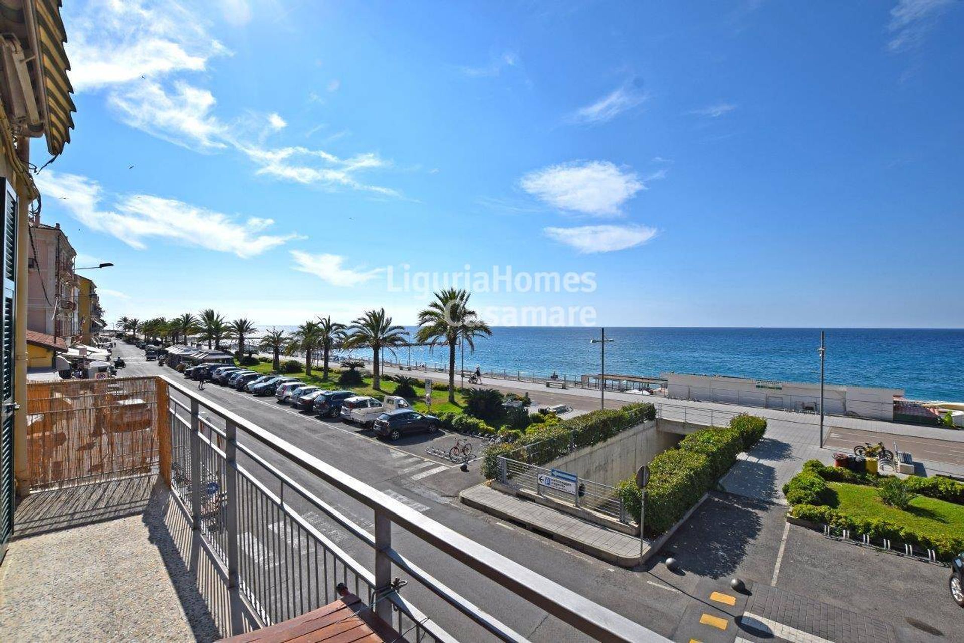 Condominium dans Ospedaletti, Ligurie 10930782