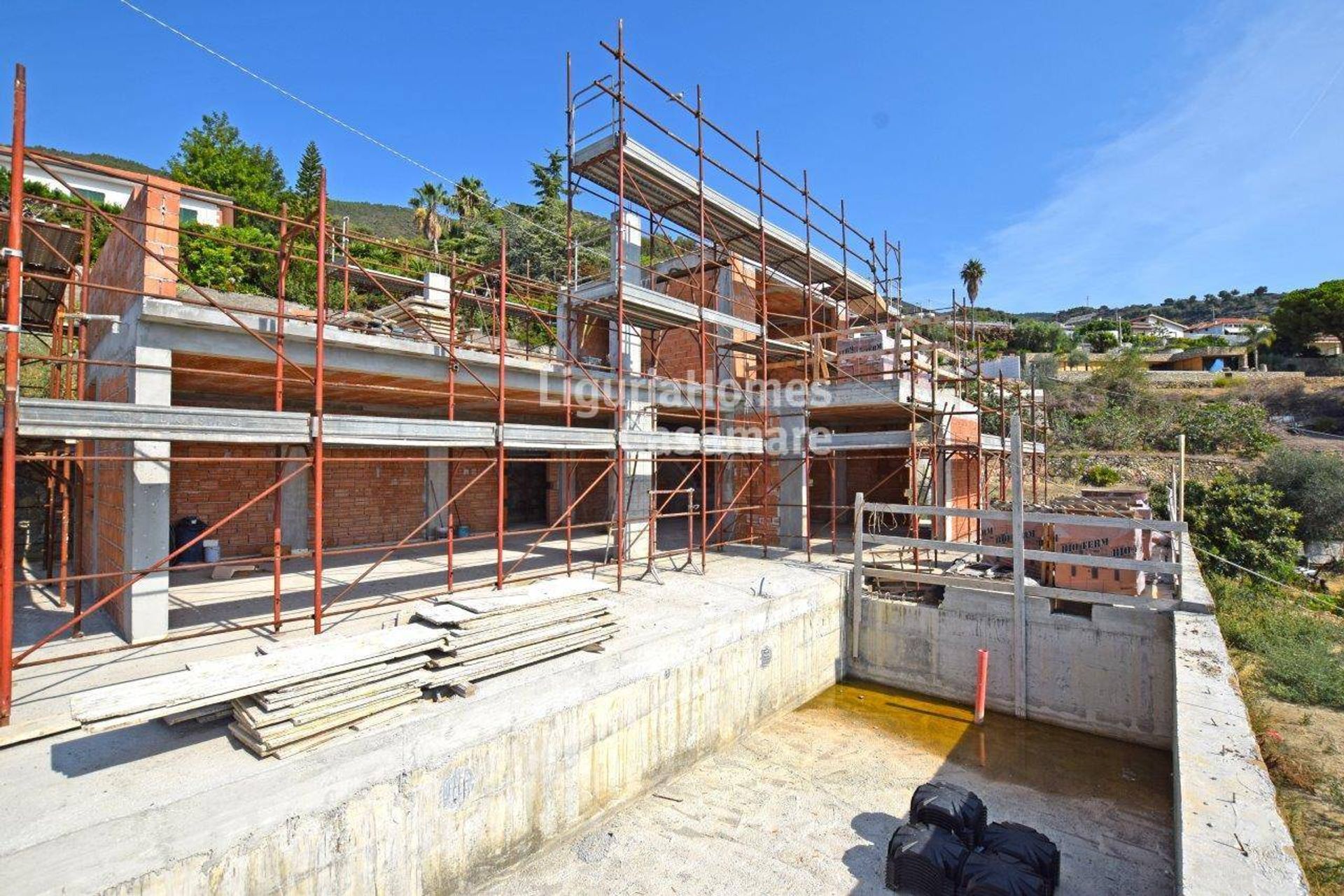 Rumah di Ospedaletti, Liguria 10930784