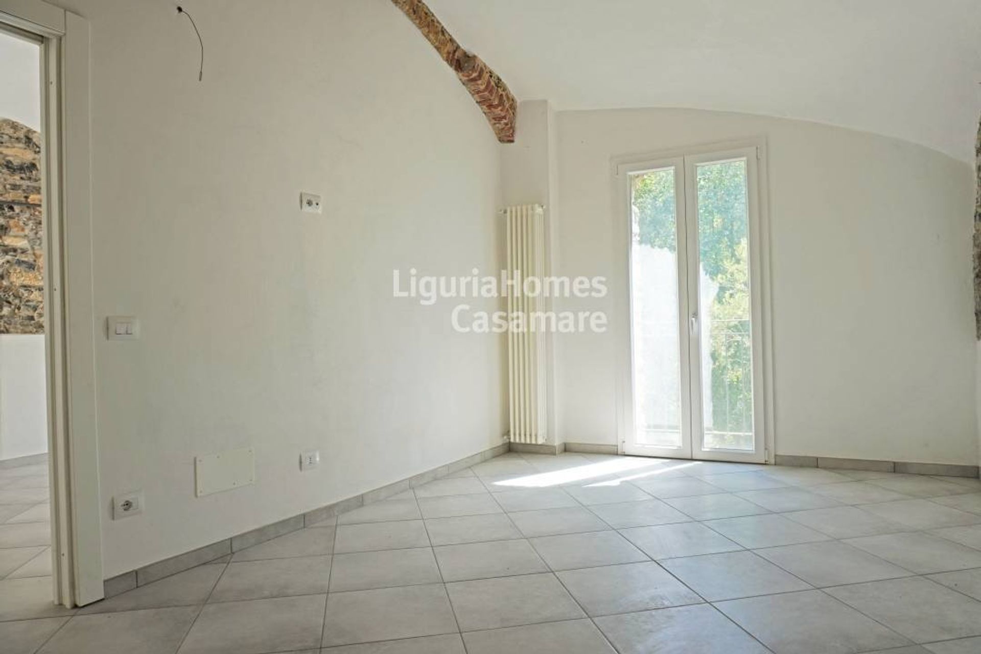 Condominio en Chiusavecchia, Liguria 10930811