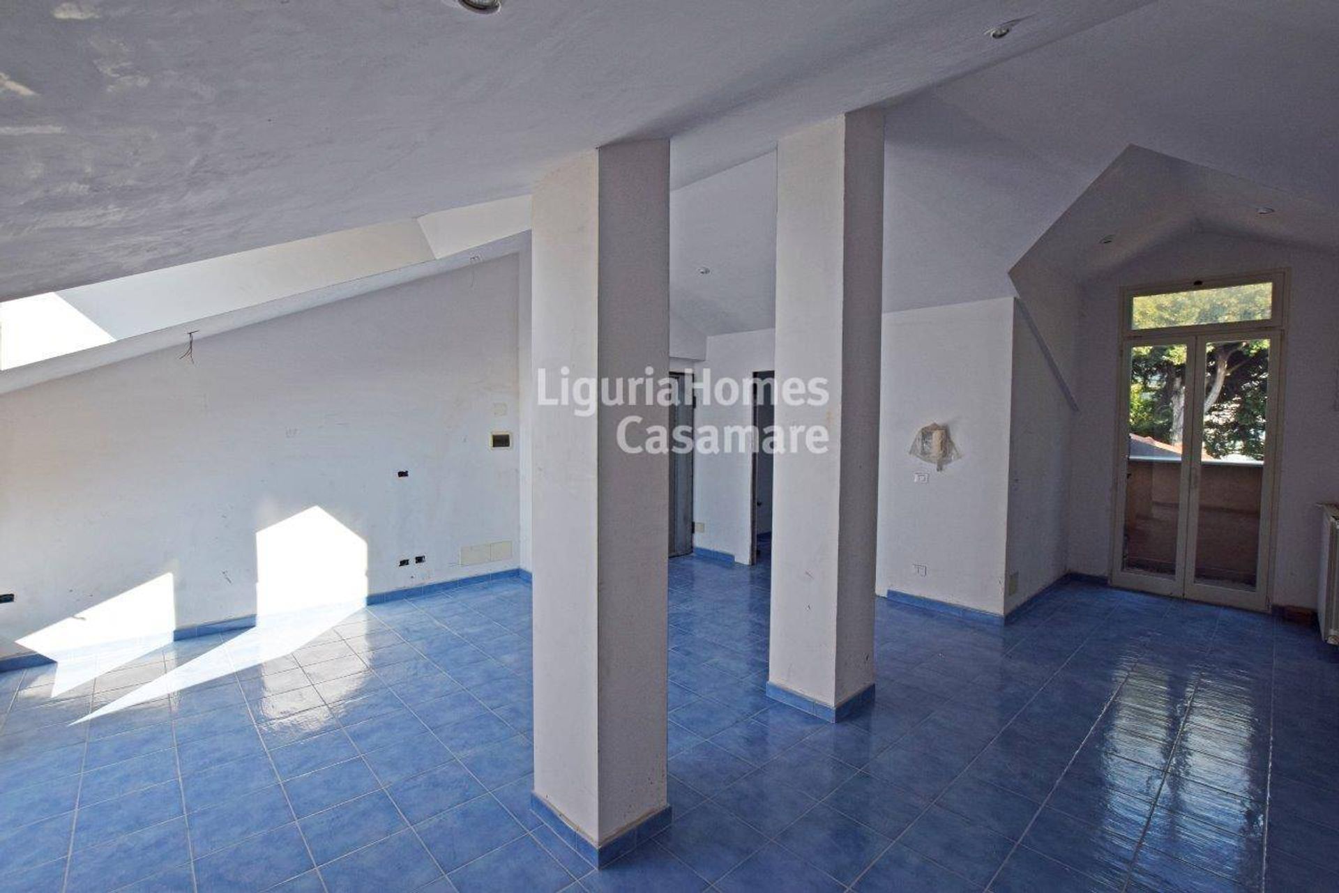 Condominio nel Ospedaletti, Liguria 10930931