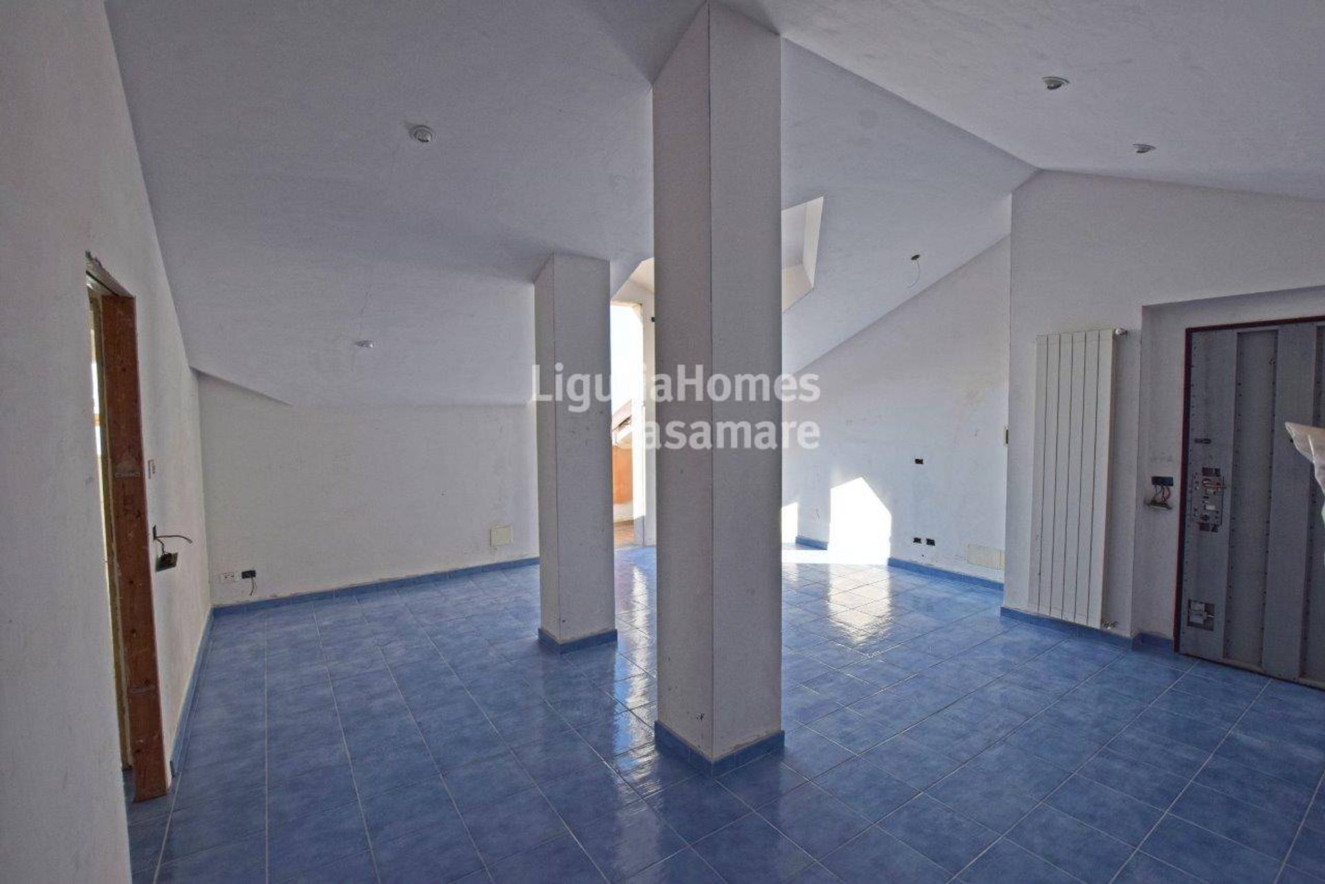 Condominio nel Ospedaletti, Liguria 10930931