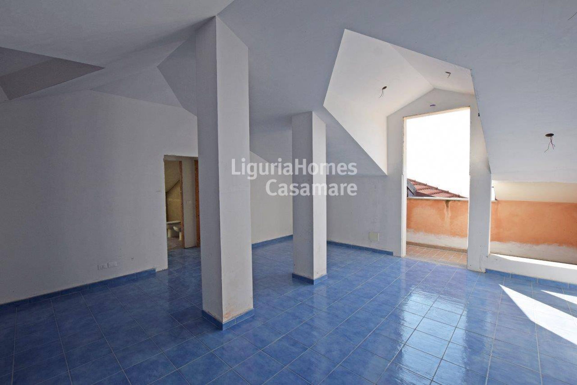 Condominio nel Ospedaletti, Liguria 10930931