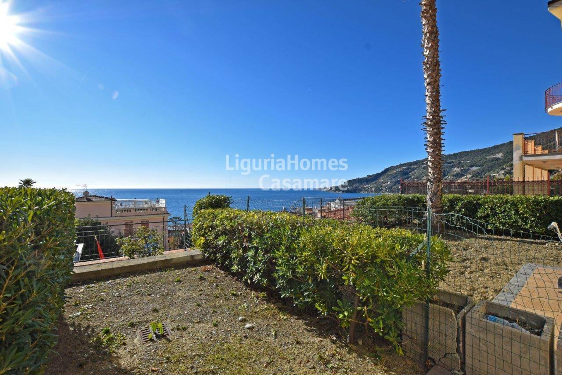 Condominium dans Ospedaletti, Liguria 10930945