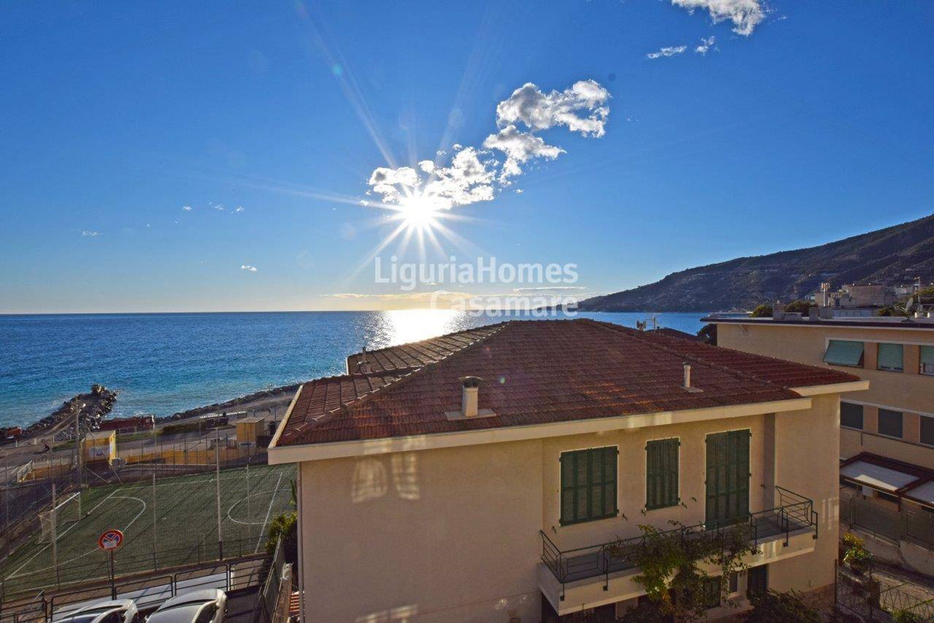 Condominium dans Ospedaletti, Liguria 10930967