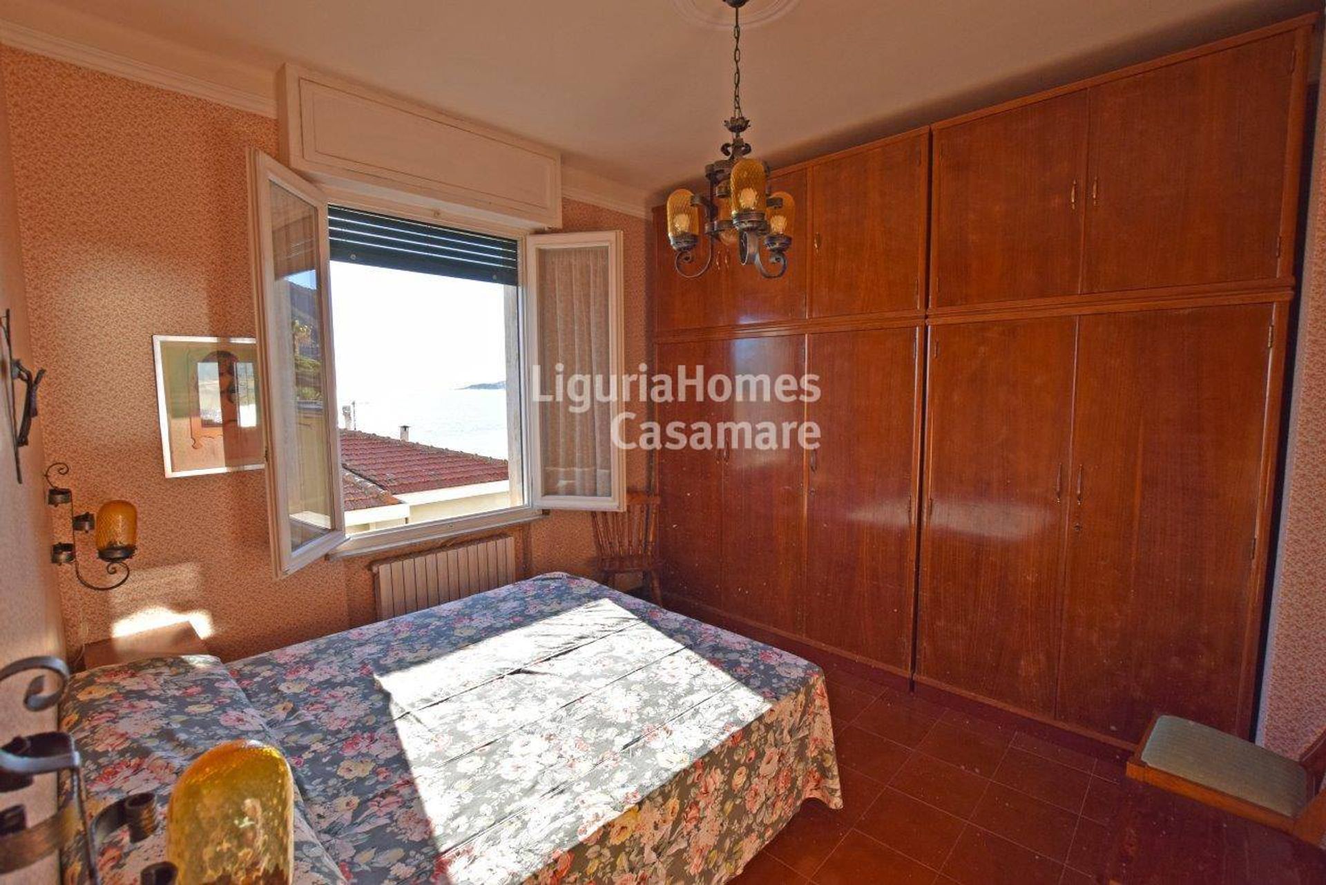 Condominium dans Ospedaletti, Liguria 10930967