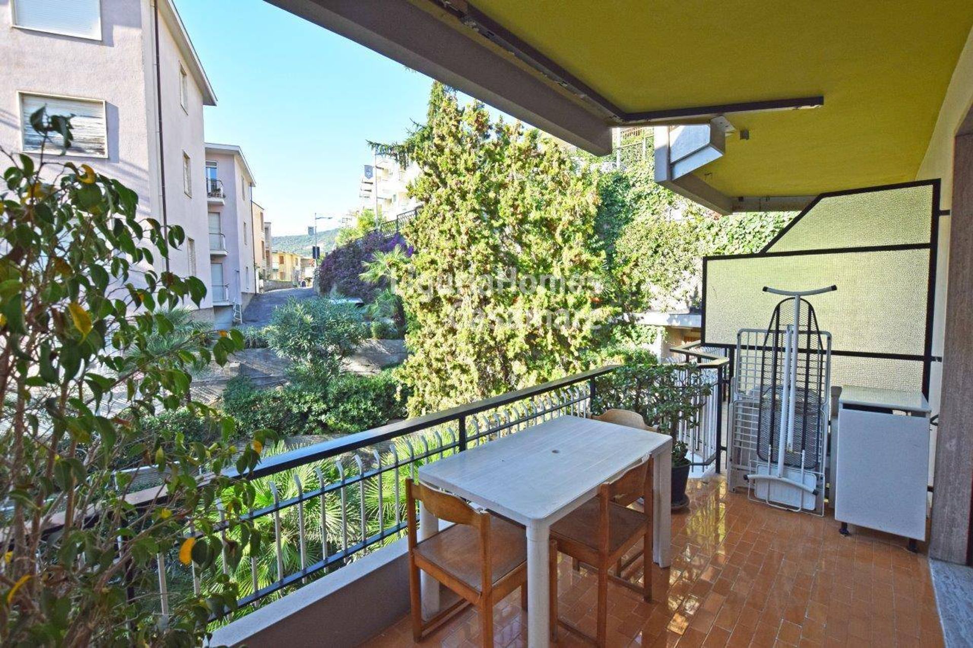 Condominium in Ospedaletti, Liguria 10930973