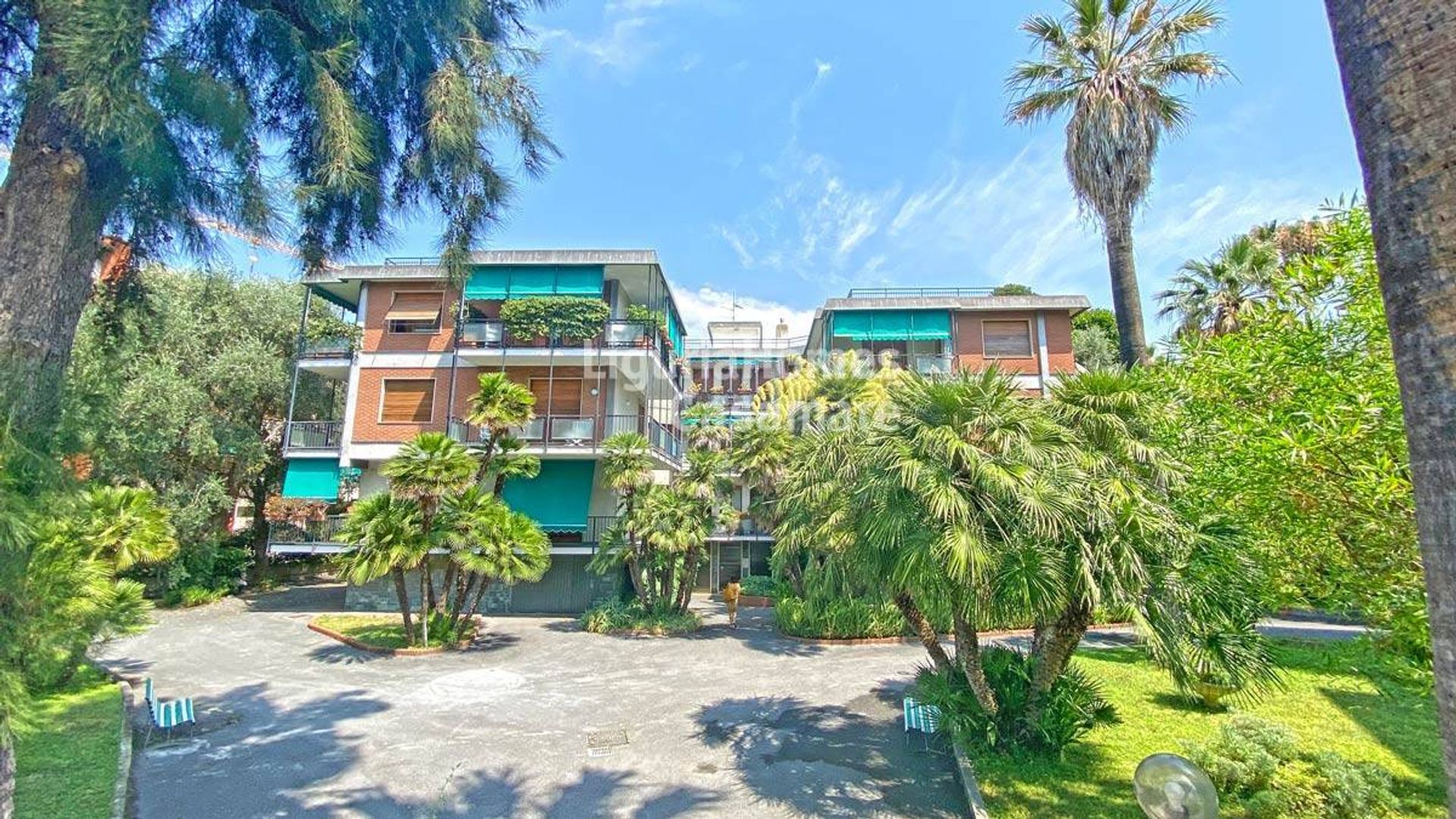 Condominium in Bordighera, Liguria 10930982