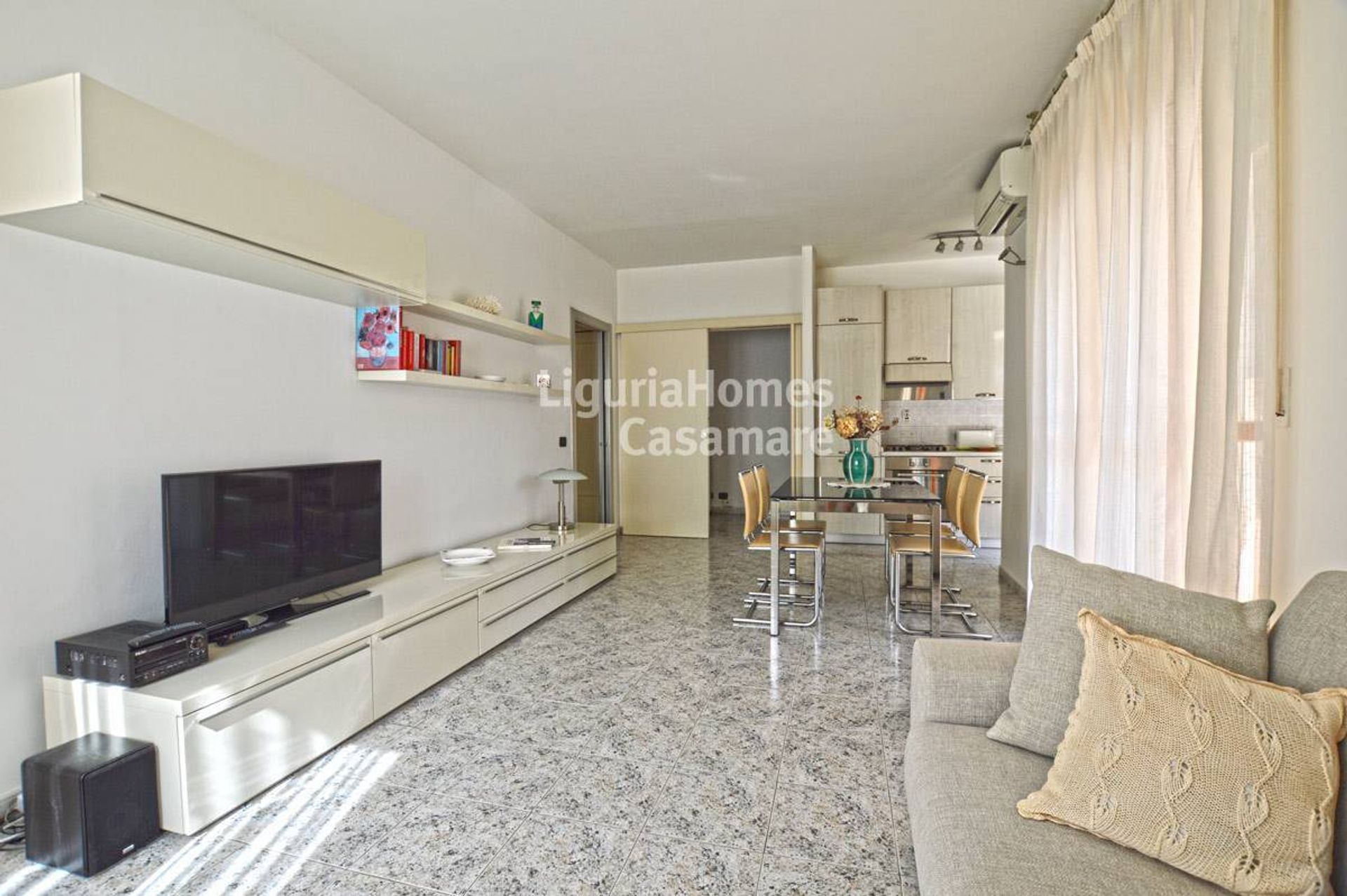 Condominio nel Ventimiglia, Liguria 10930993