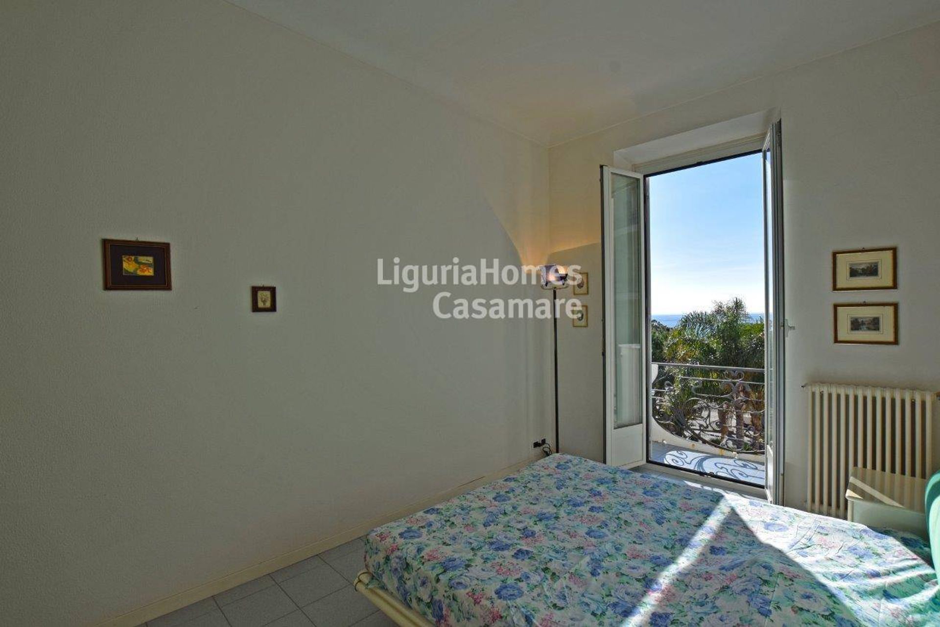 Condominium in Ospedaletti, Liguria 10930995