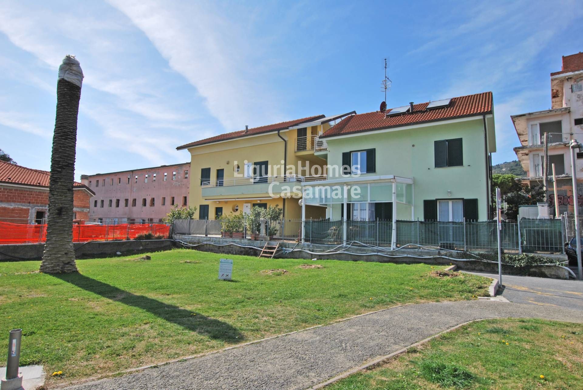 Condominium in Molino Nuovo, Liguria 10931005