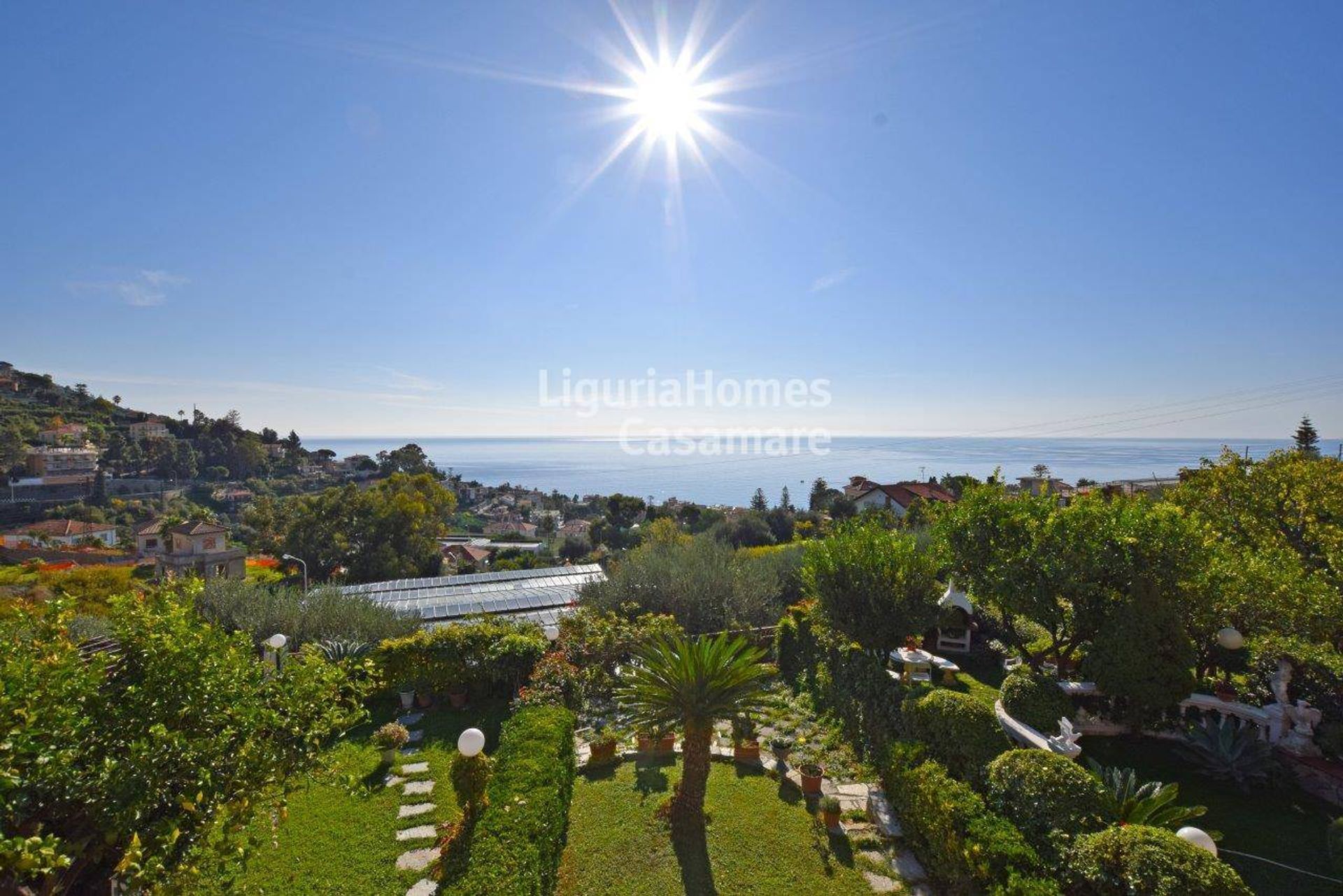 Condominium in Ospedaletti, Liguria 10931025