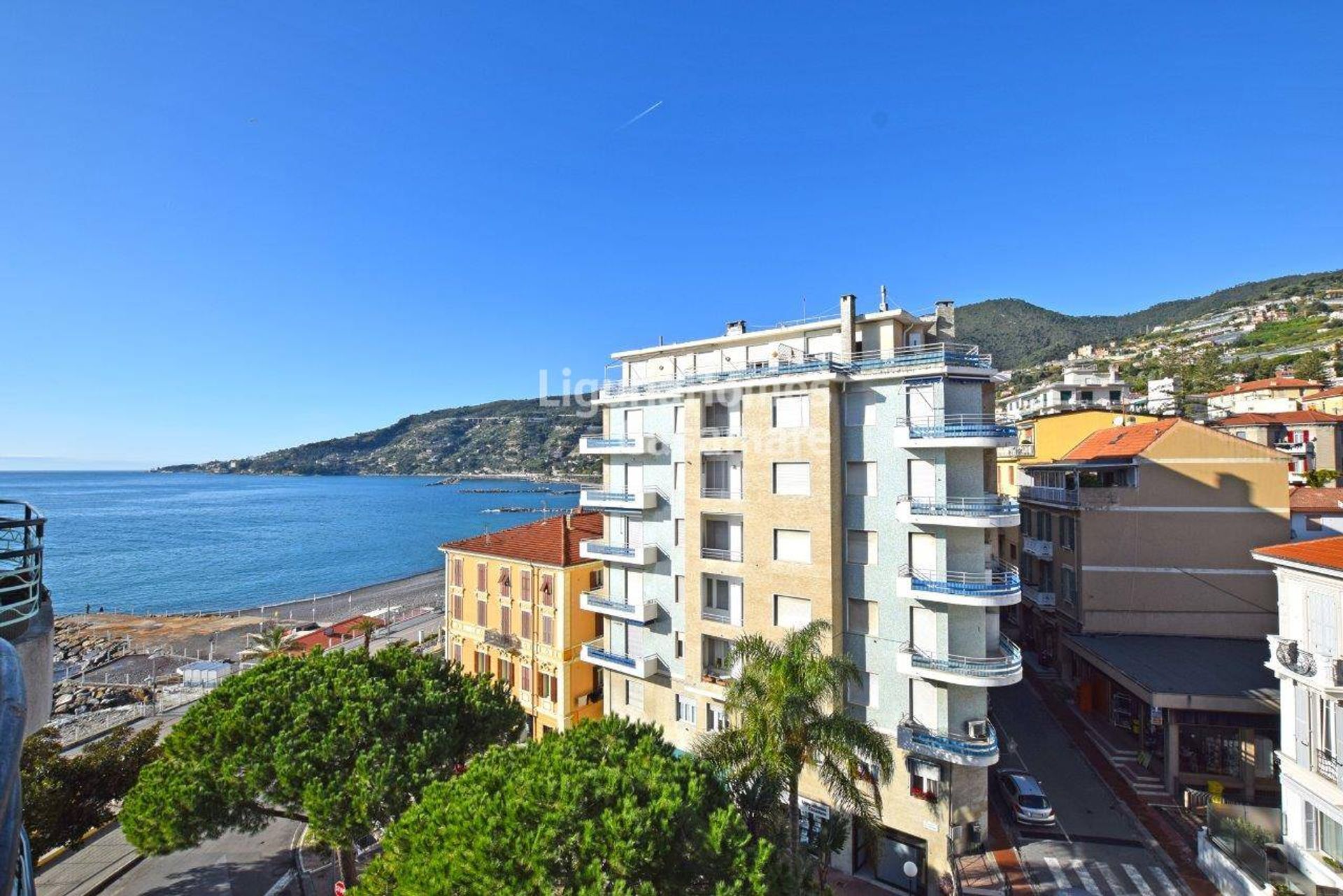 Condominio en Ospedaletti, Liguria 10931061