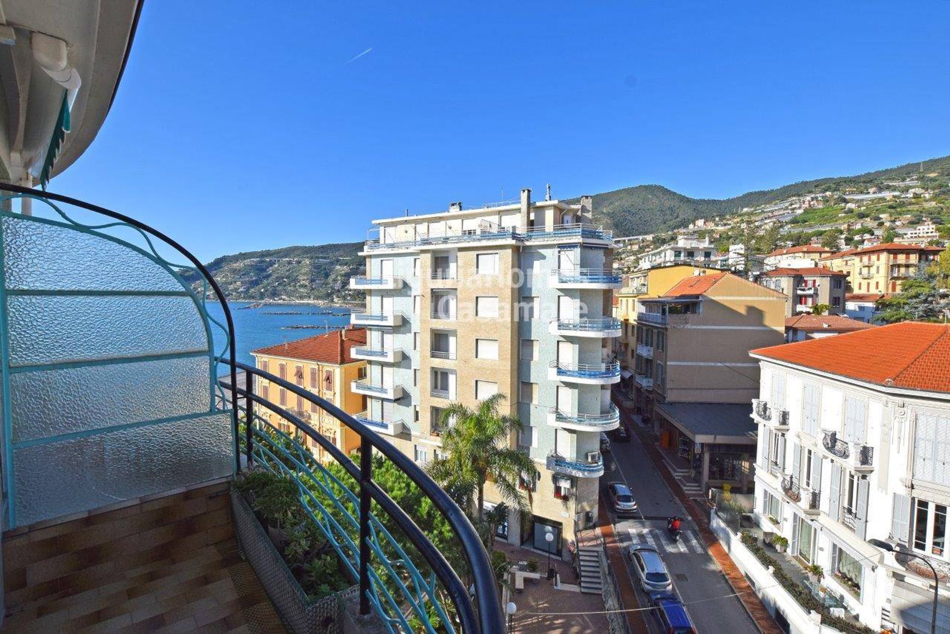 Condominio en Ospedaletti, Liguria 10931061