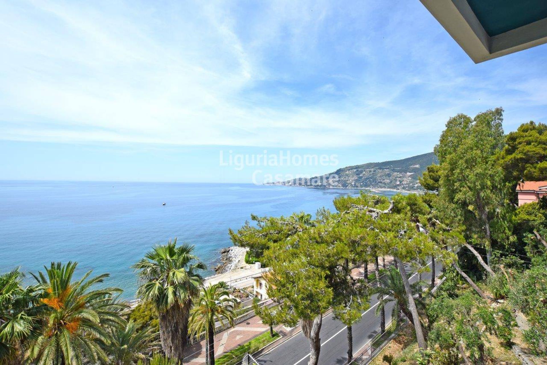 Condominium dans Ospedaletti, Liguria 10931074