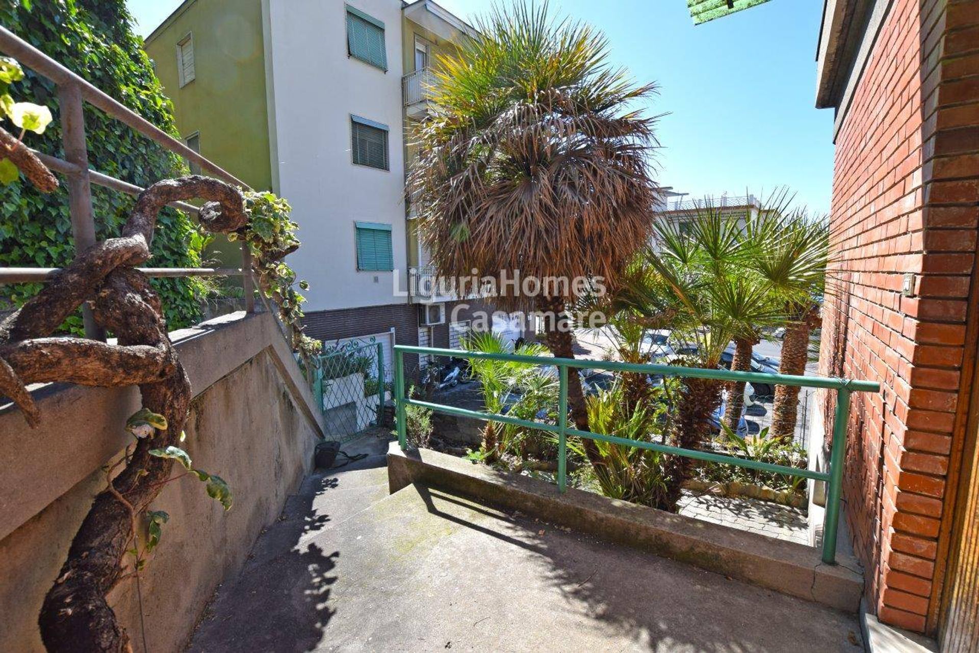 Condominio en Ospedaletti, Liguria 10931085