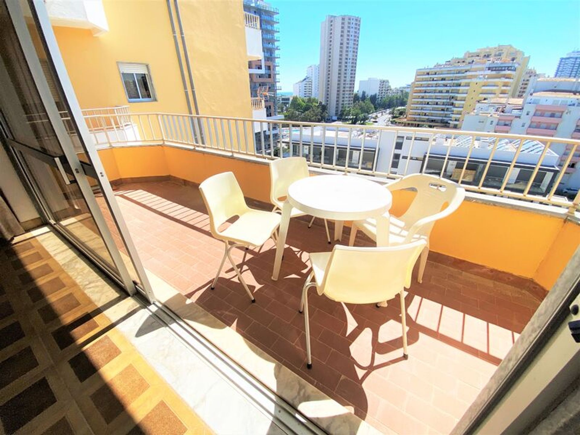 Condominium in Rocha, Faro 10931106