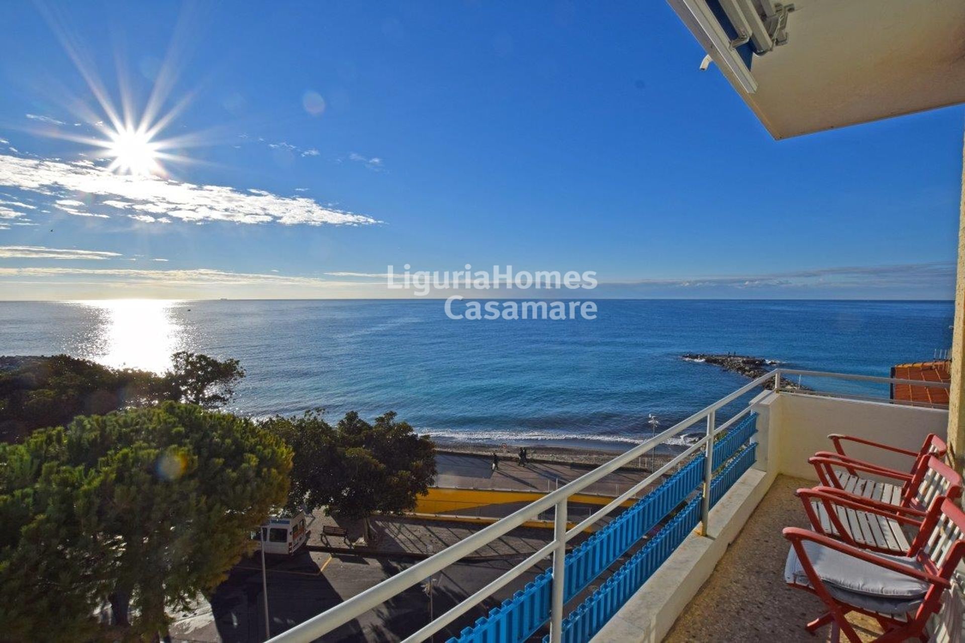 Condominium dans Ospedaletti, Ligurie 10931114