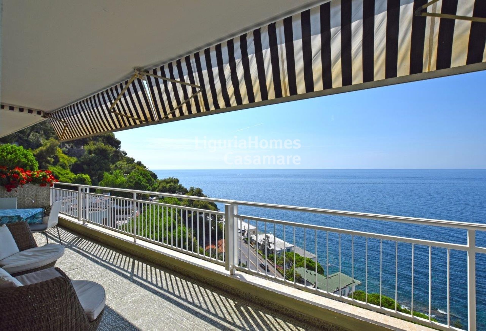 Condominium dans Ospedaletti, Liguria 10931143