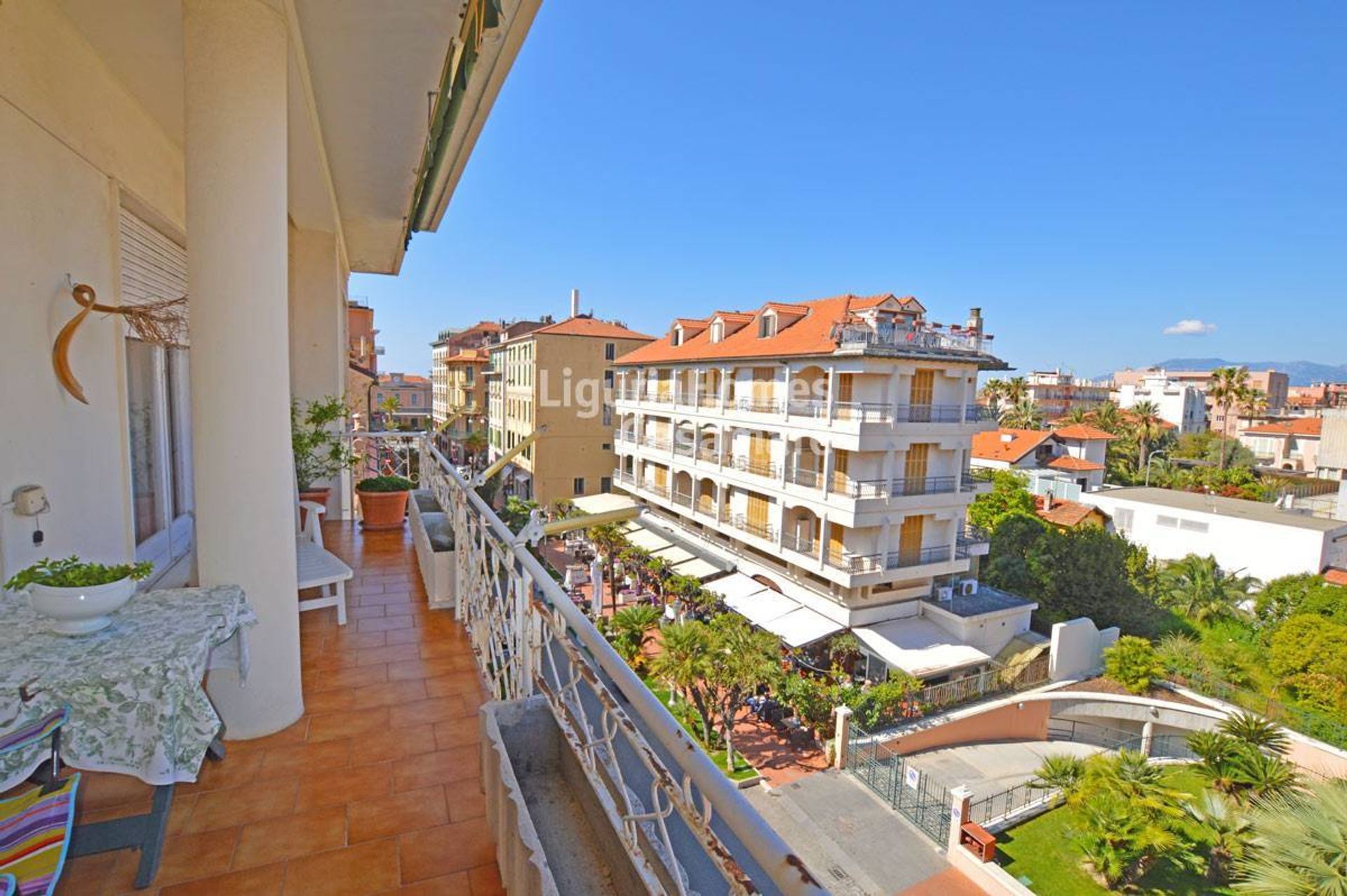 Condominium in Bordighera, Liguria 10931178