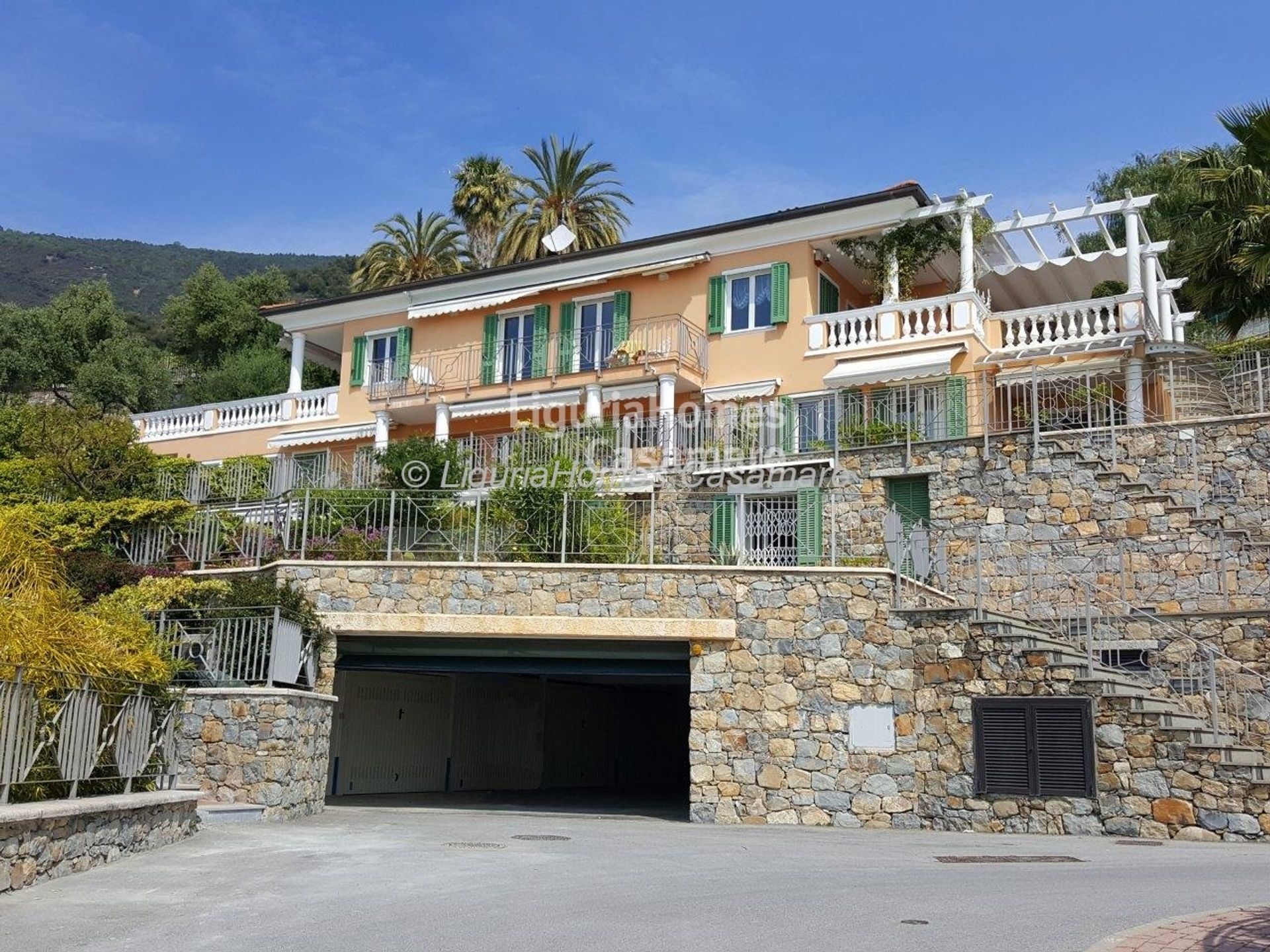 Ejerlejlighed i Ospedaletti, Liguria 10931278