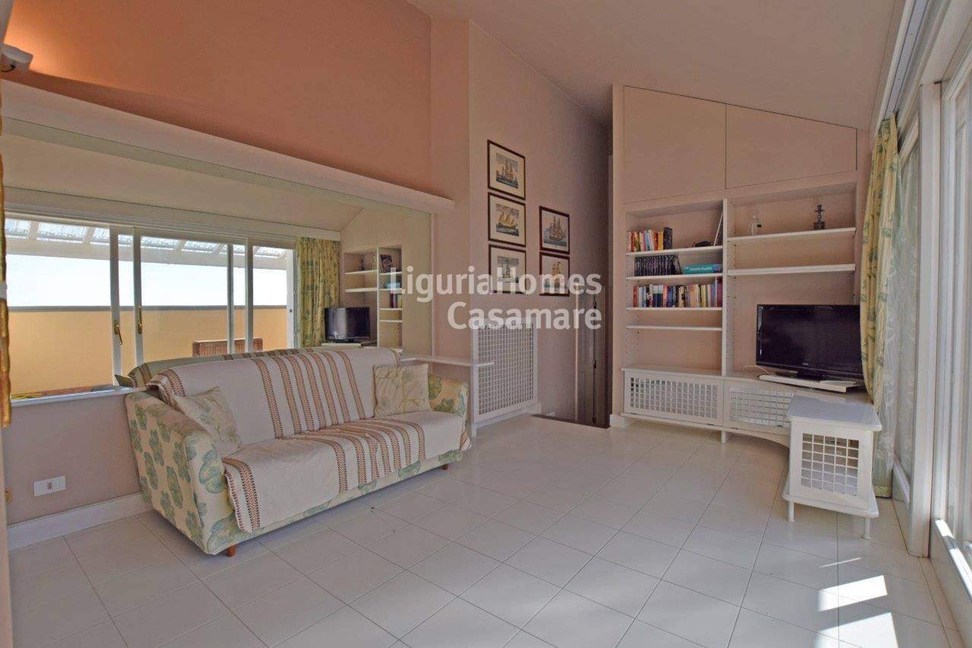 Condominio nel Ospedaletti, Liguria 10931340