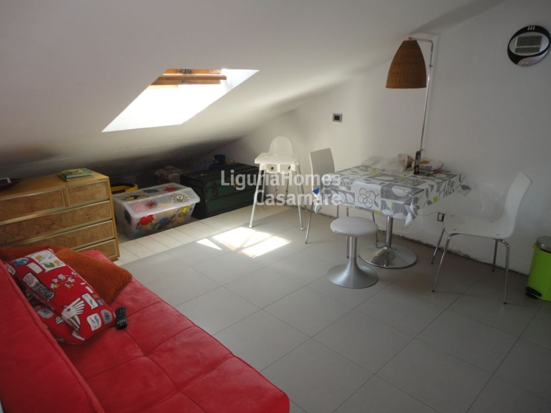 Condominio en Ospedaletti, Liguria 10931349