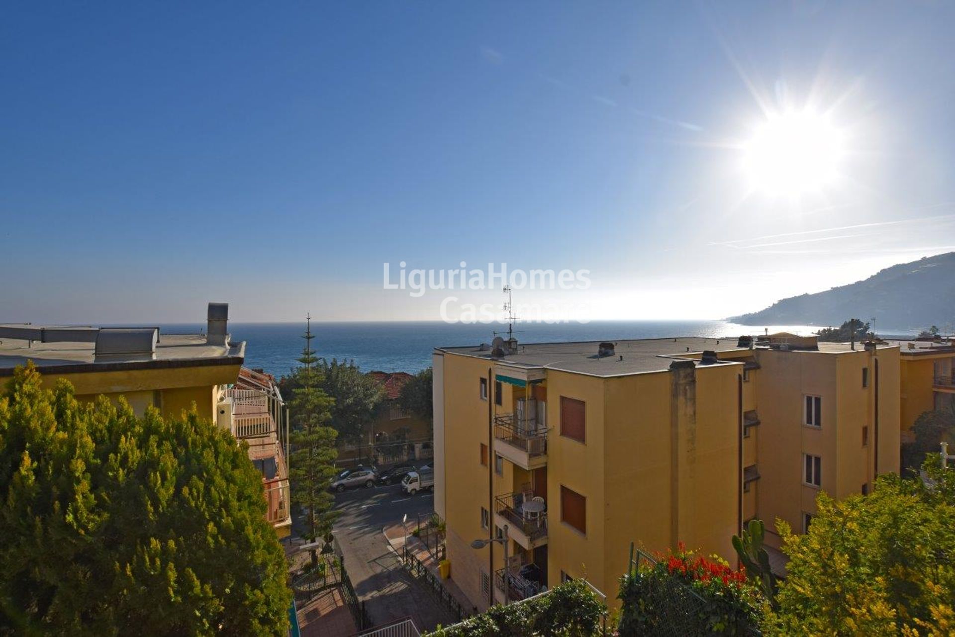 Condominium dans Ospedaletti, Ligurie 10931378