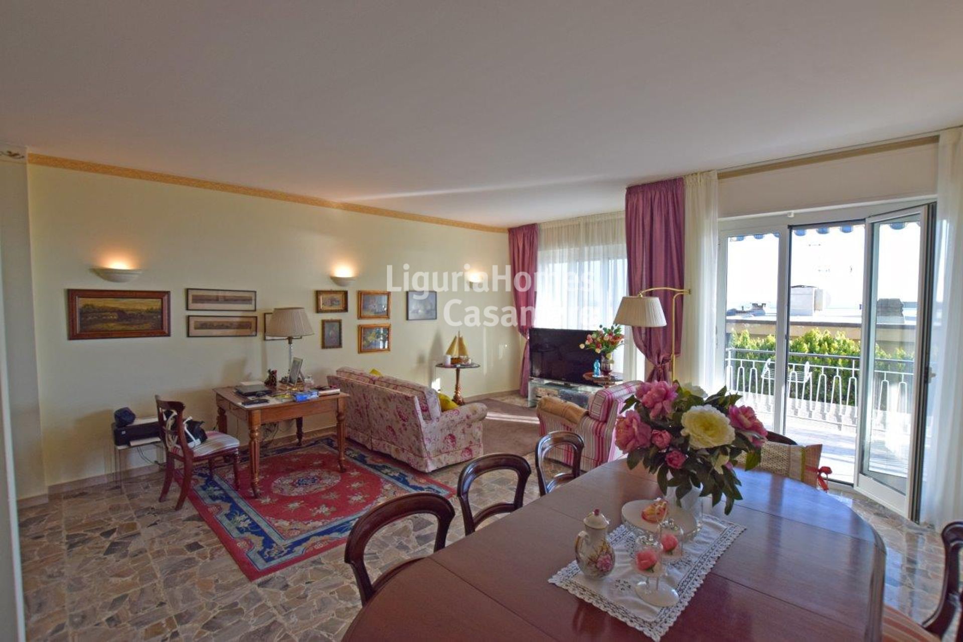 Condominio en Ospedaletti, Liguria 10931378