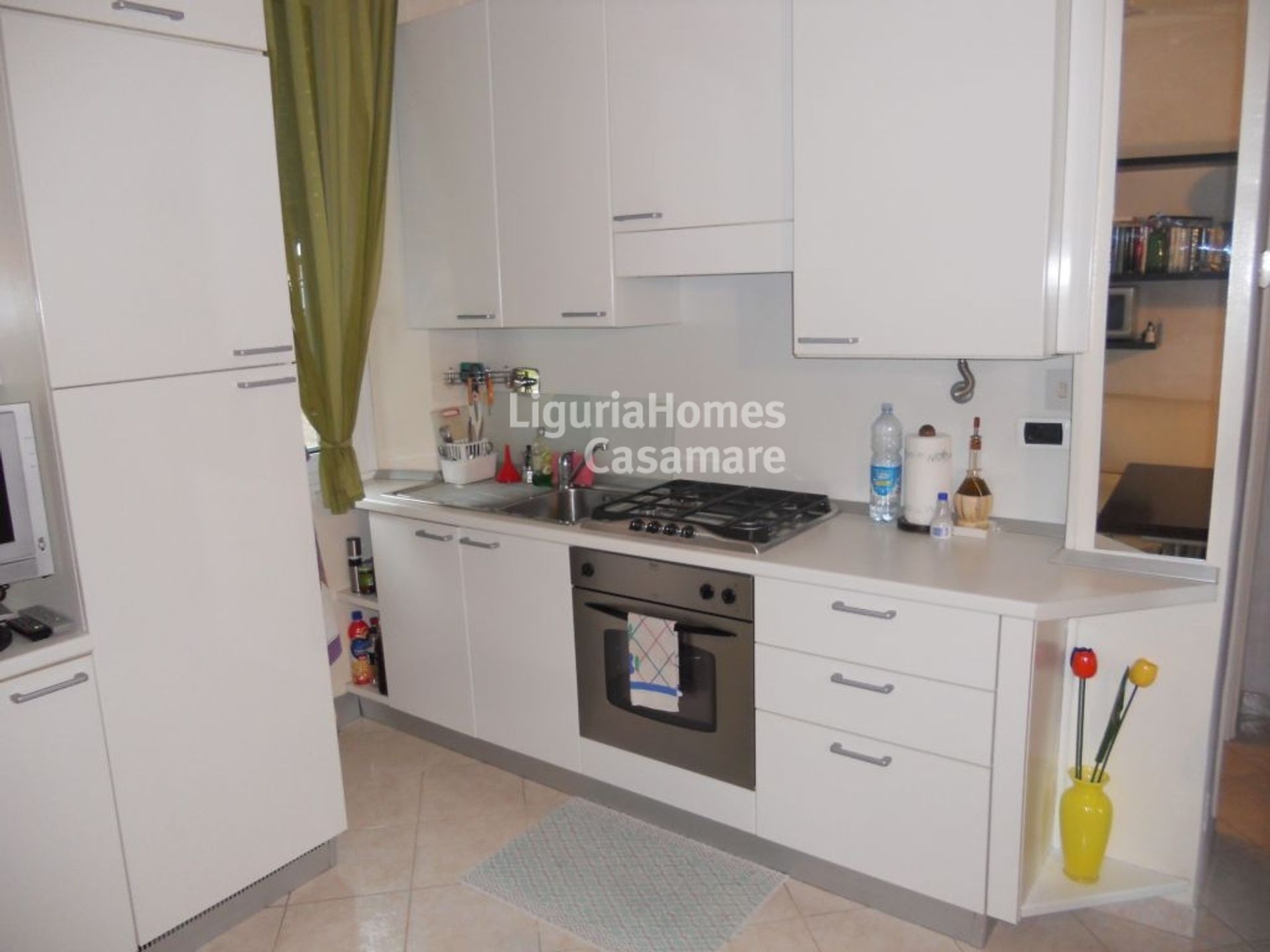 Condominio en Ospedaletti, Liguria 10931385