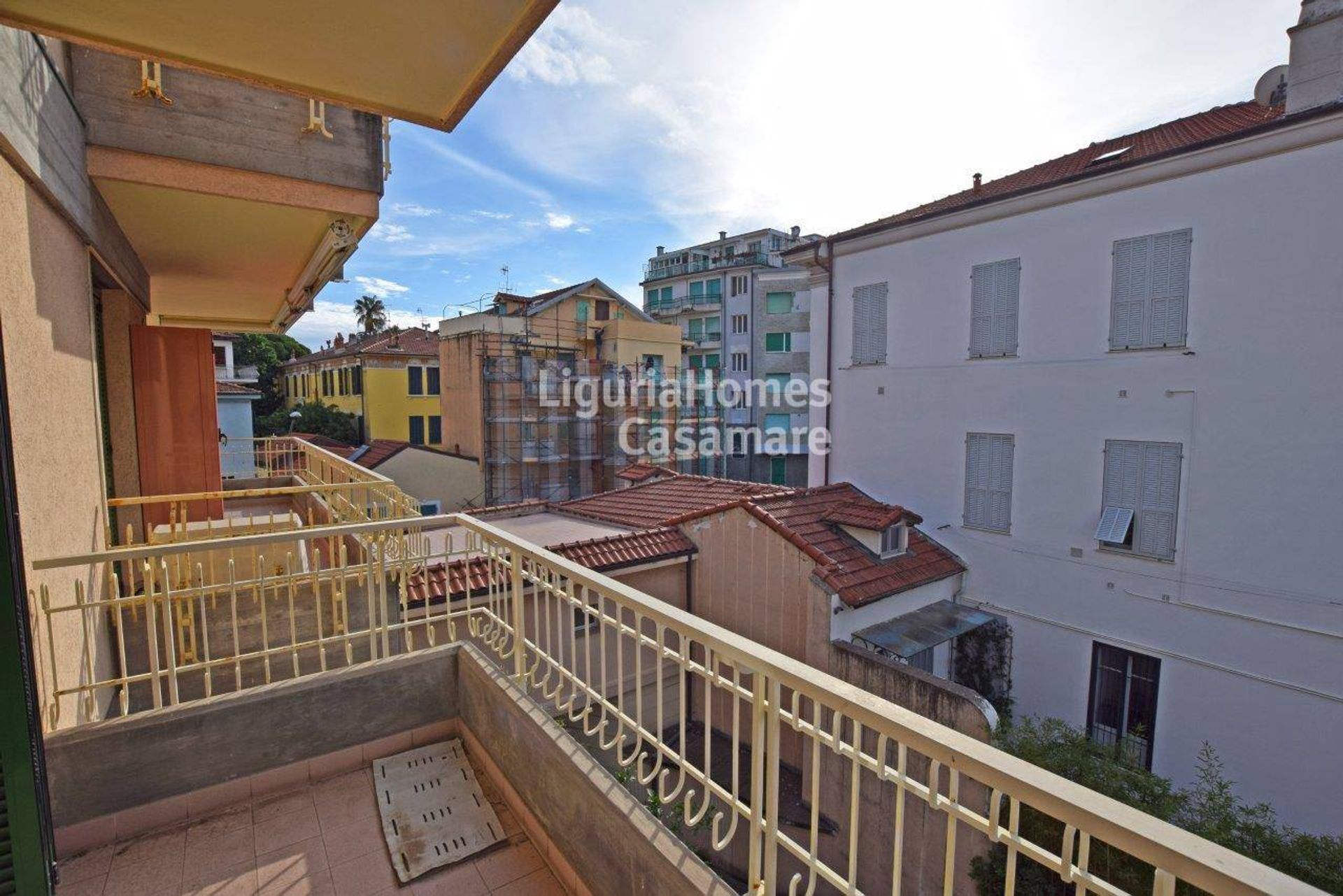 Condominium in Ospedaletti, Liguria 10931403