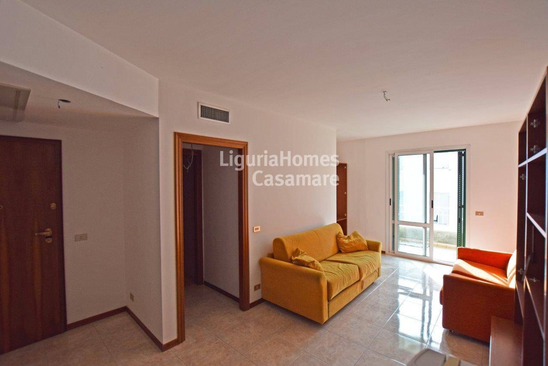 Condominium in Ospedaletti, Liguria 10931403