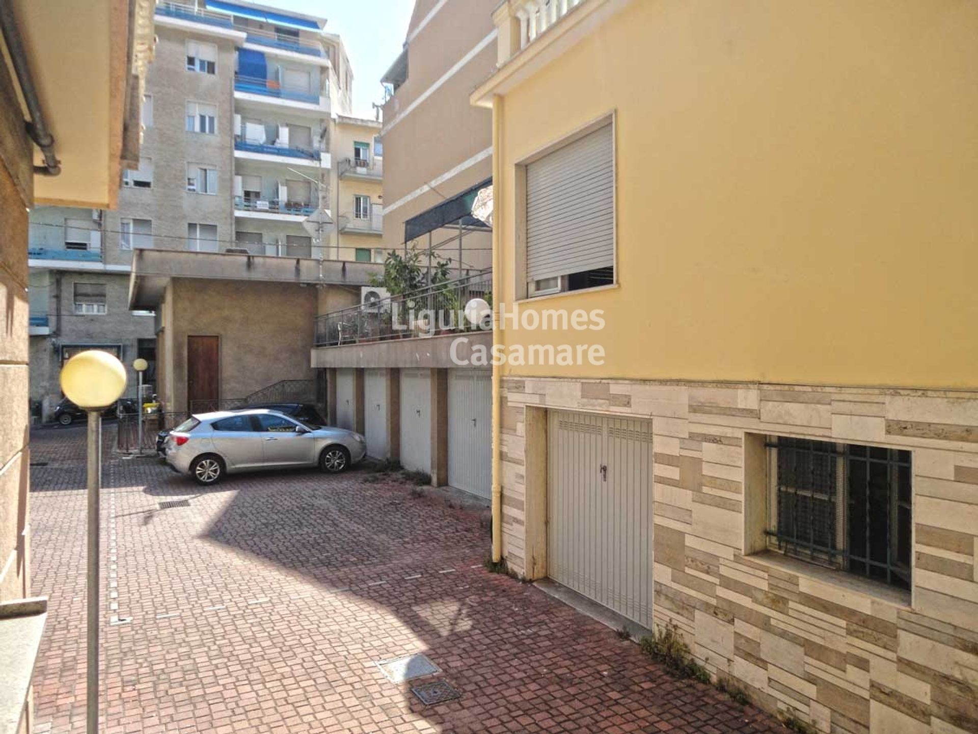 Condominio en Ospedaletti, Liguria 10931408