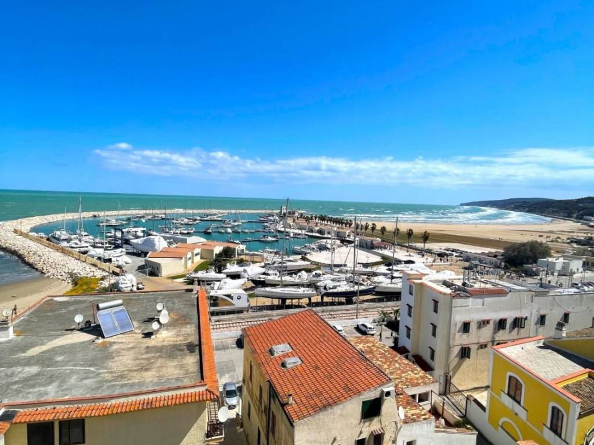 Condominio en Rodi Garganico, Apulia 10931491