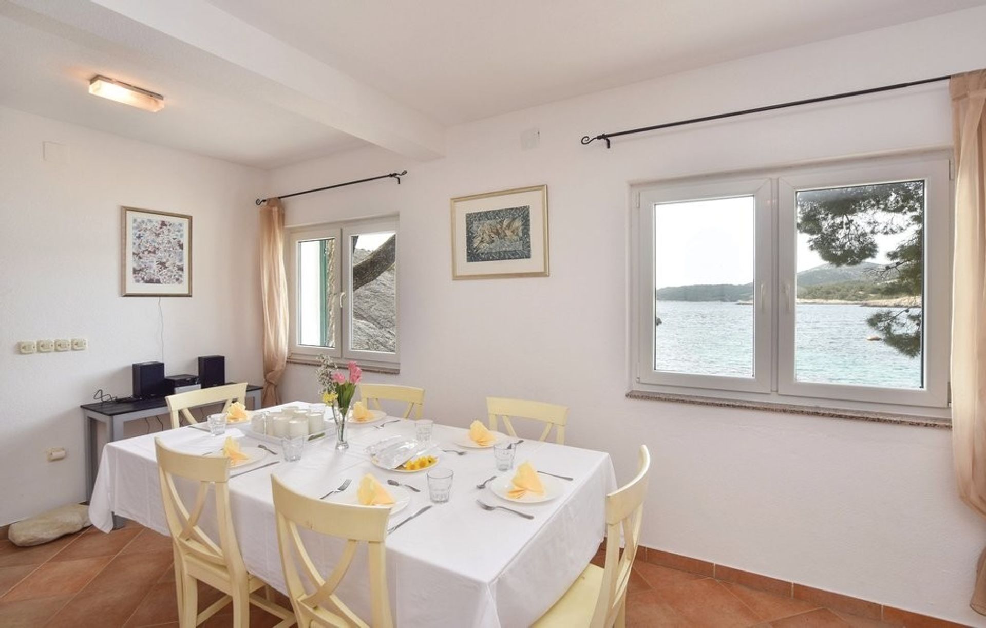 Hus i Jelsa, Split-Dalmatia County 10931563